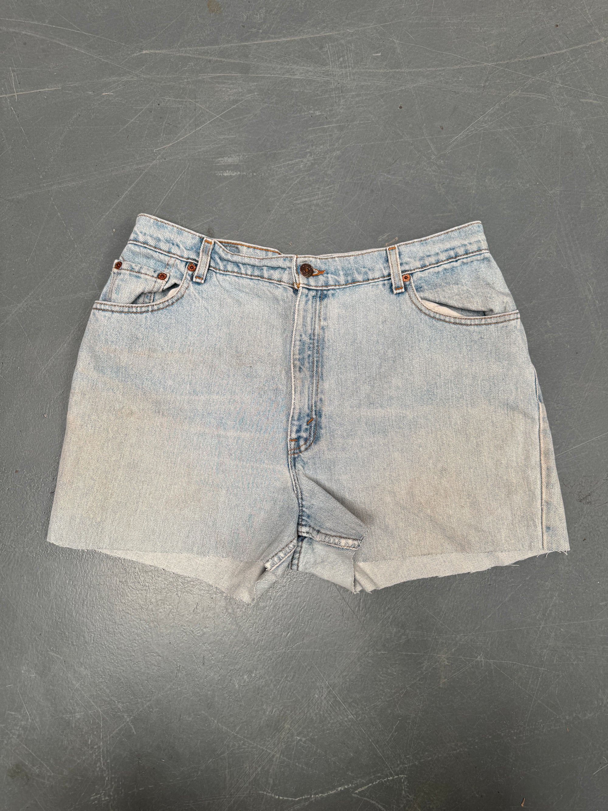 Vintage Levis Cut Off Denim Shorts - 90s Made - W 32 - SH883