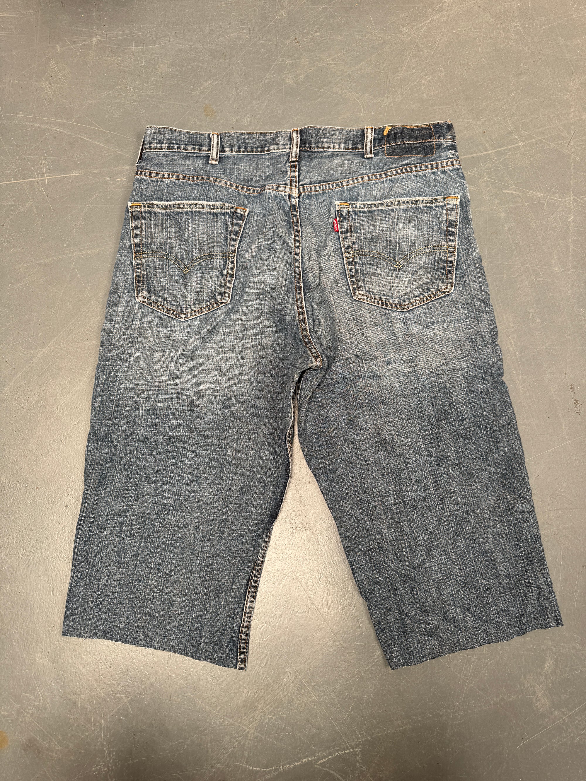 Vintage Levis Cut Off Denim Shorts - 90s Made - W 36 - SH885