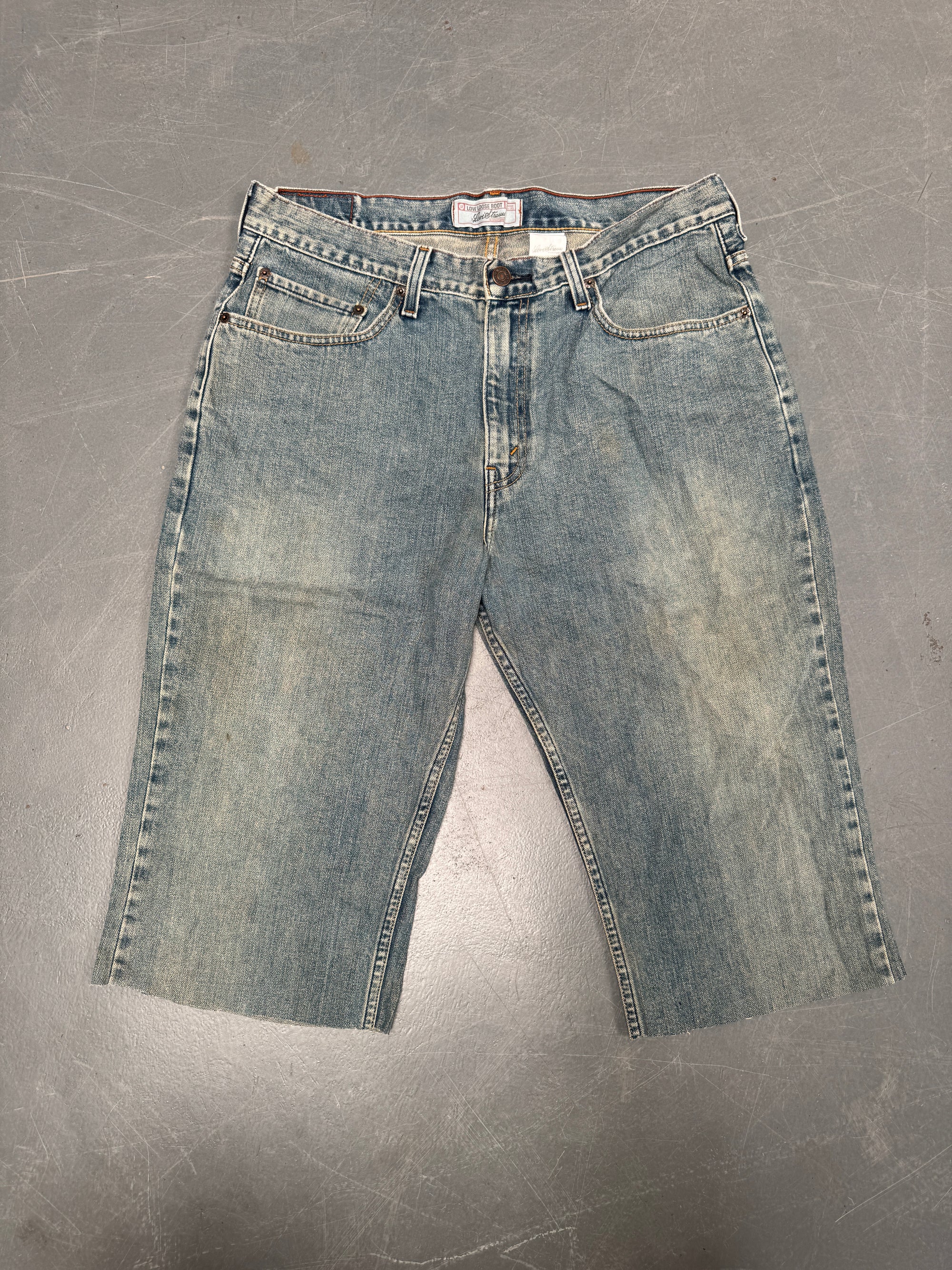 Vintage Levis Cut Off Denim Shorts - 90s Made - W 32 - SH887