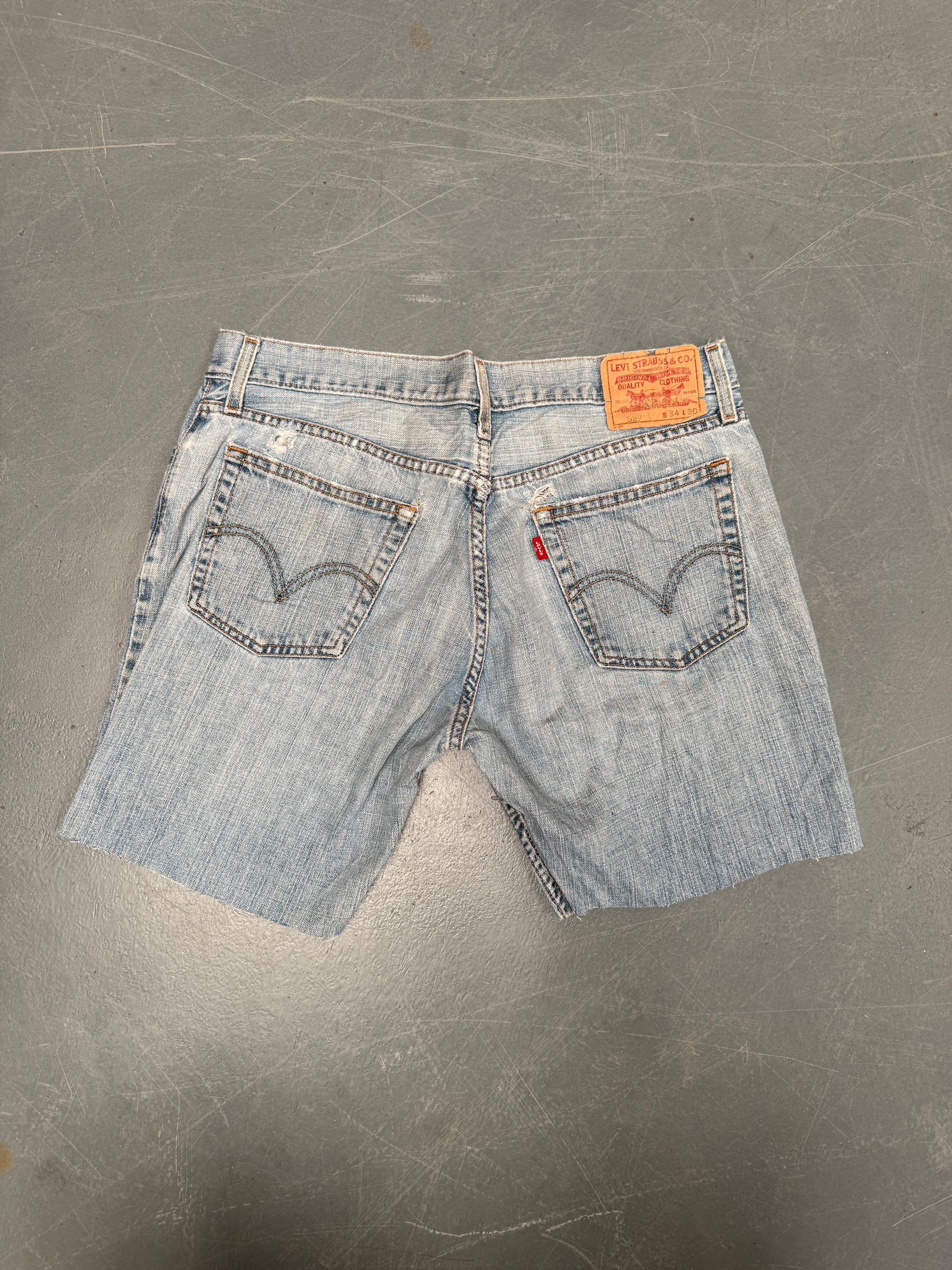 Vintage Levis Cut Off Denim Shorts - 90s Made - W 32 - SH888