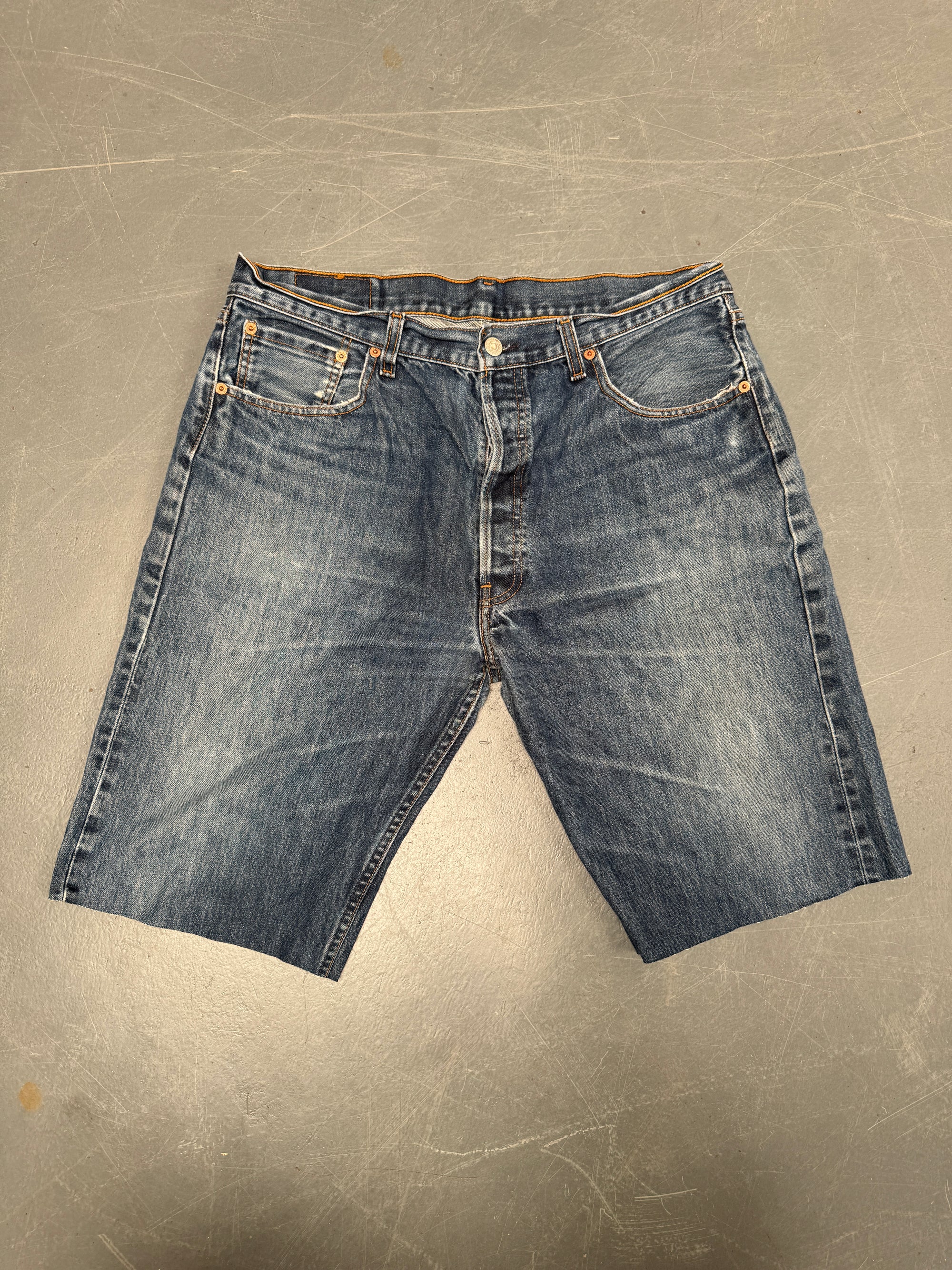 Vintage Levis Cut Off Denim Shorts - 90s Made - W 34 - SH889