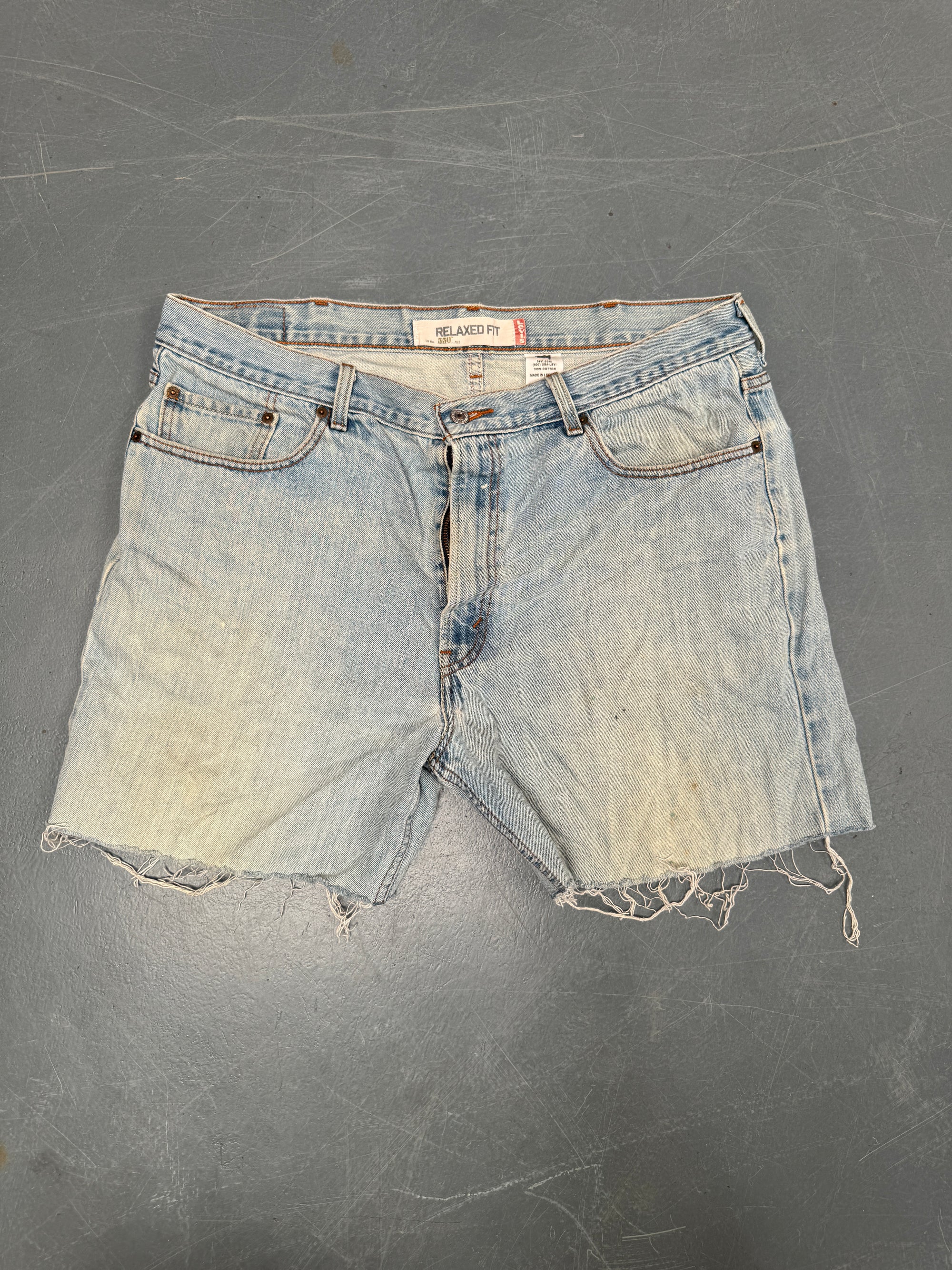 Vintage Levis Cut Off Denim Shorts - 90s Made - W 38 - SH892