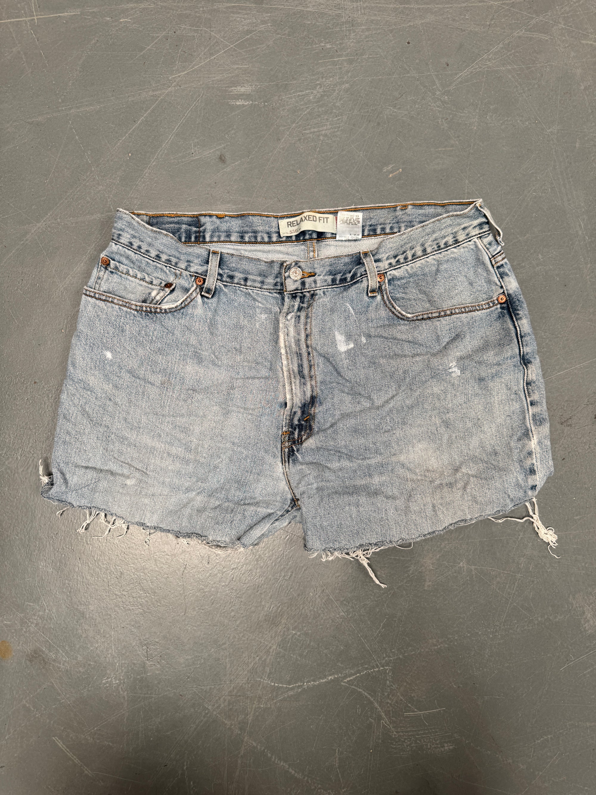 Vintage Levis Cut Off Denim Shorts - 90s Made - W 36 - SH896