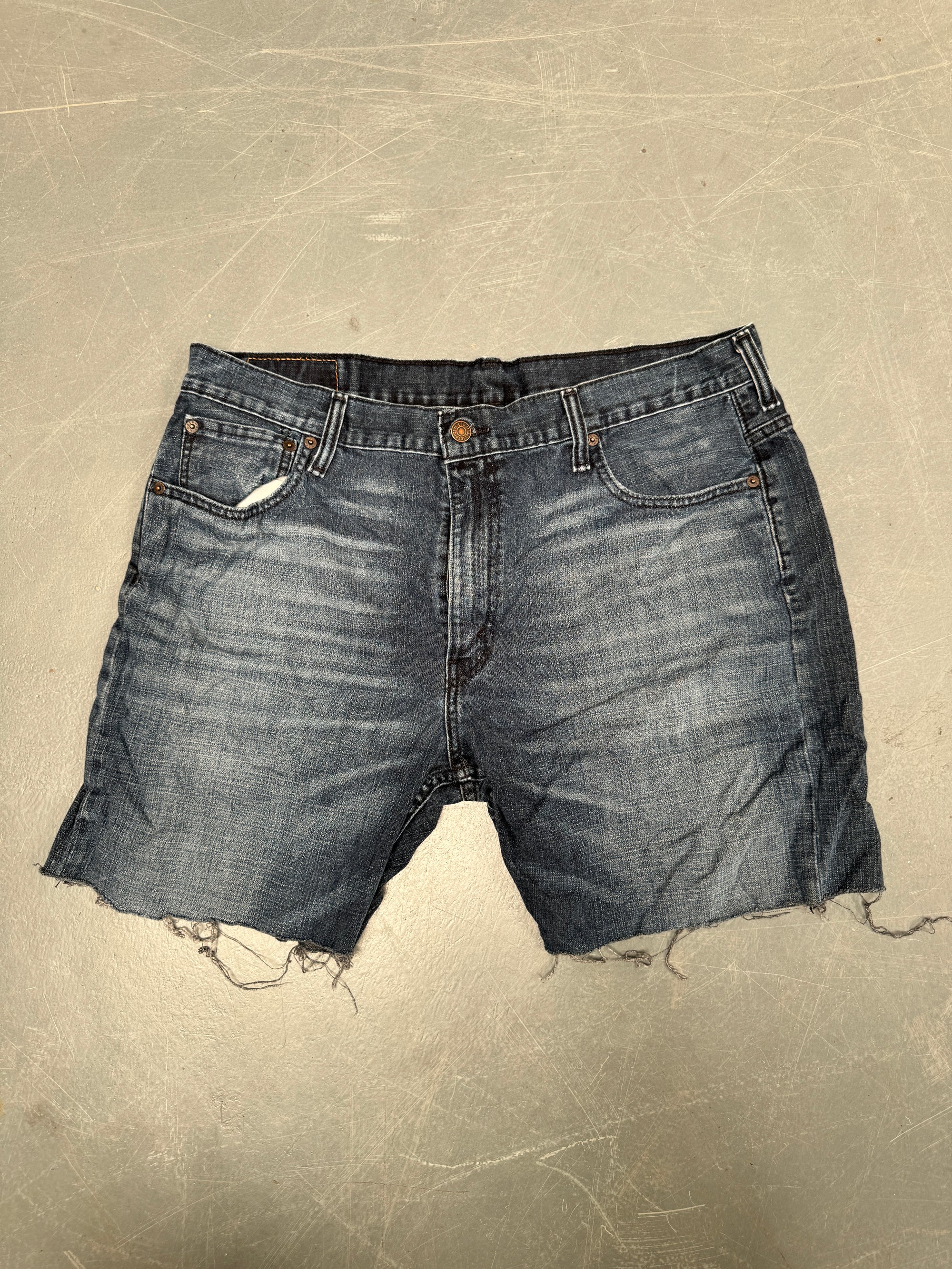 Vintage Levis Cut Off Denim Shorts - 90s Made - W 36 - SH900