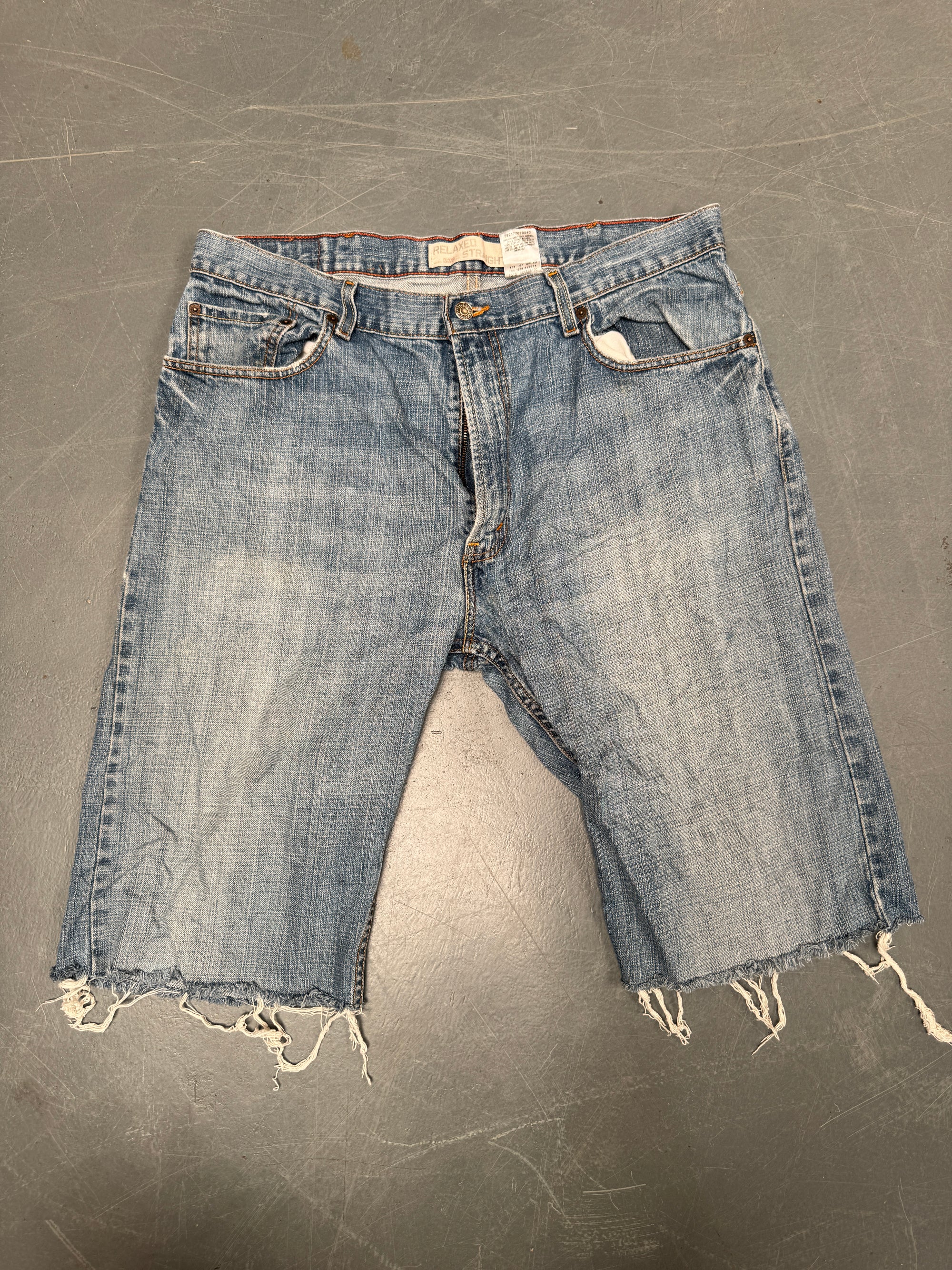 Vintage Levis Cut Off Denim Shorts - 90s Made - W 36 - SH901