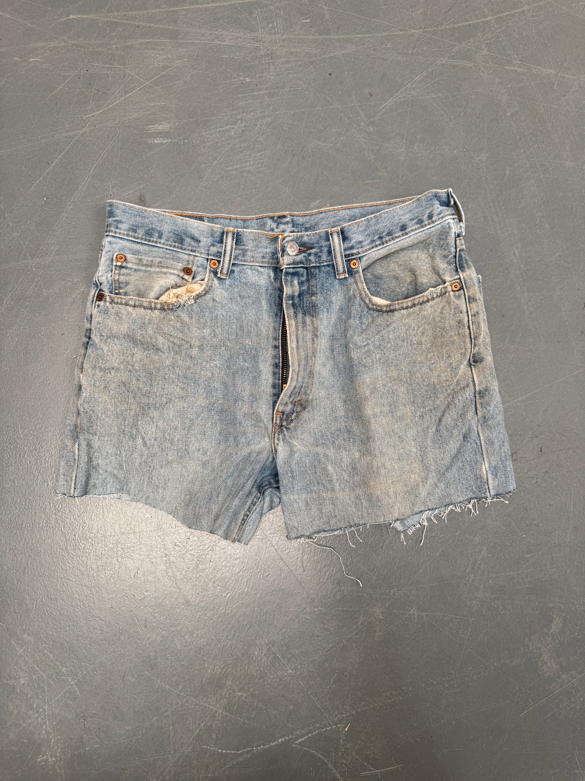 Vintage Levis Cut Off Denim Shorts - 90s Made - W 32 - SH902