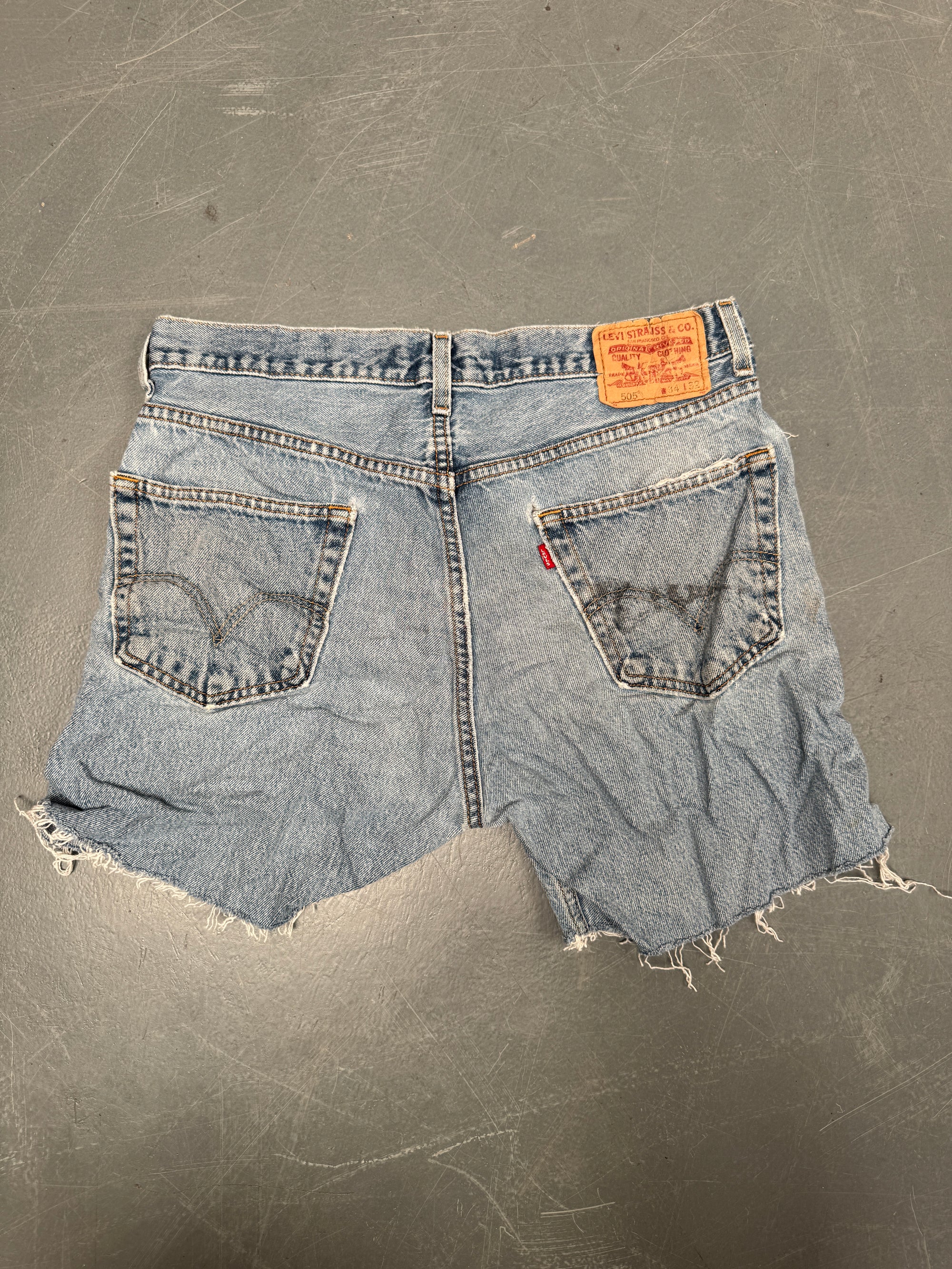Vintage Levis Cut Off Denim Shorts - 90s Made - W 30 - SH904