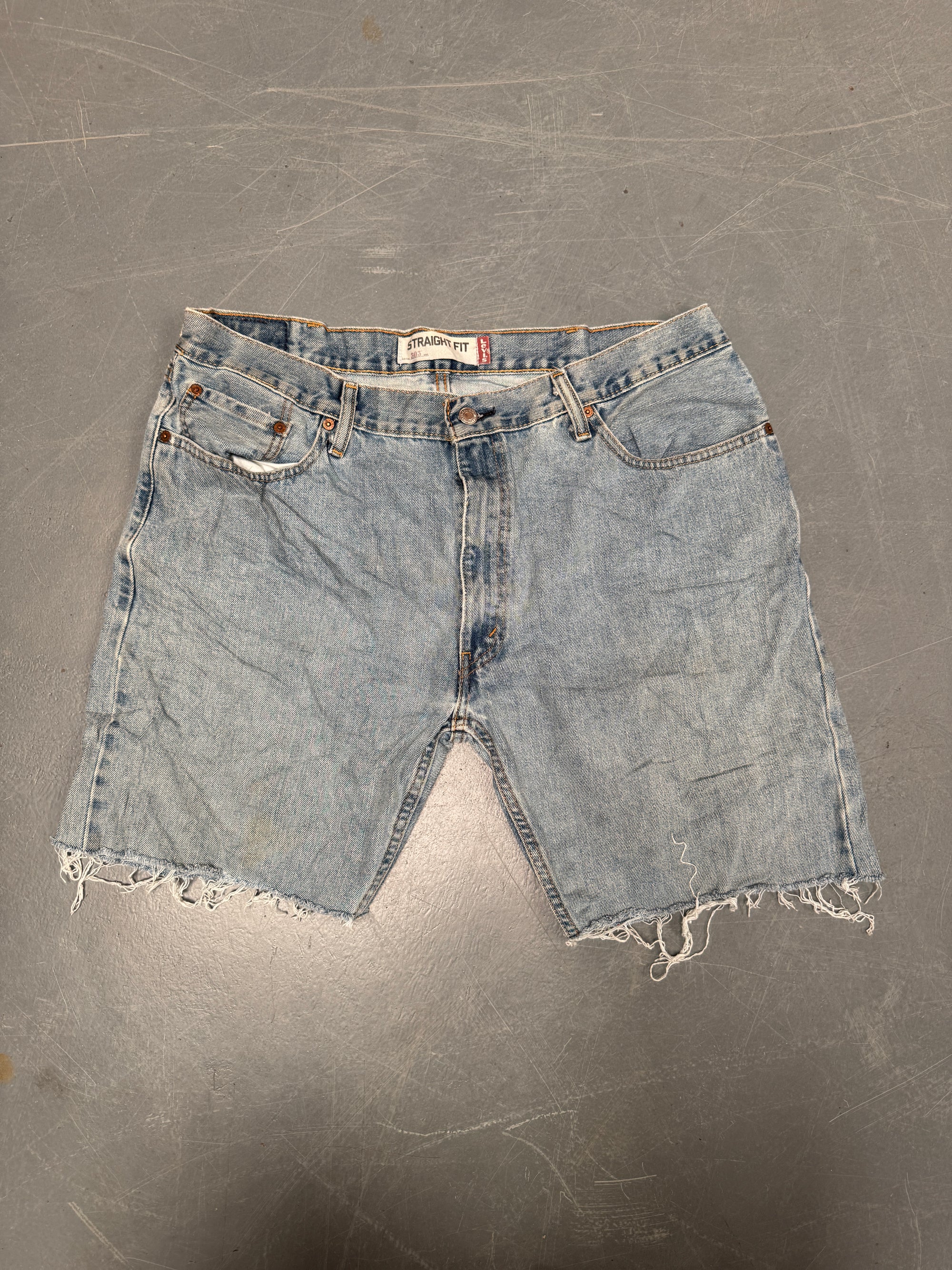 Vintage Levis Cut Off Denim Shorts - 90s Made - W 36 - SH906