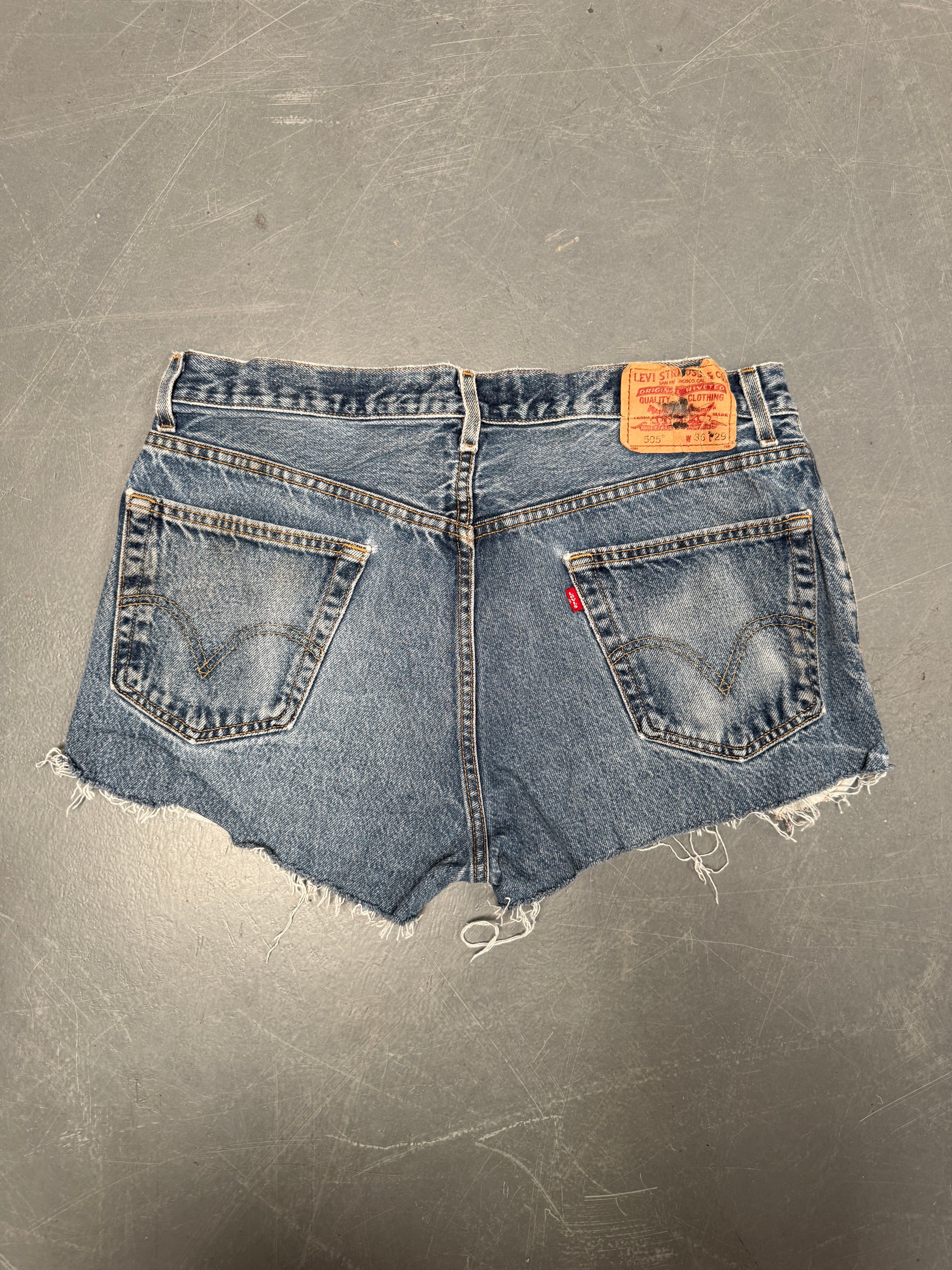 Vintage Levis Cut Off Denim Shorts - 90s Made - W 34 - SH911