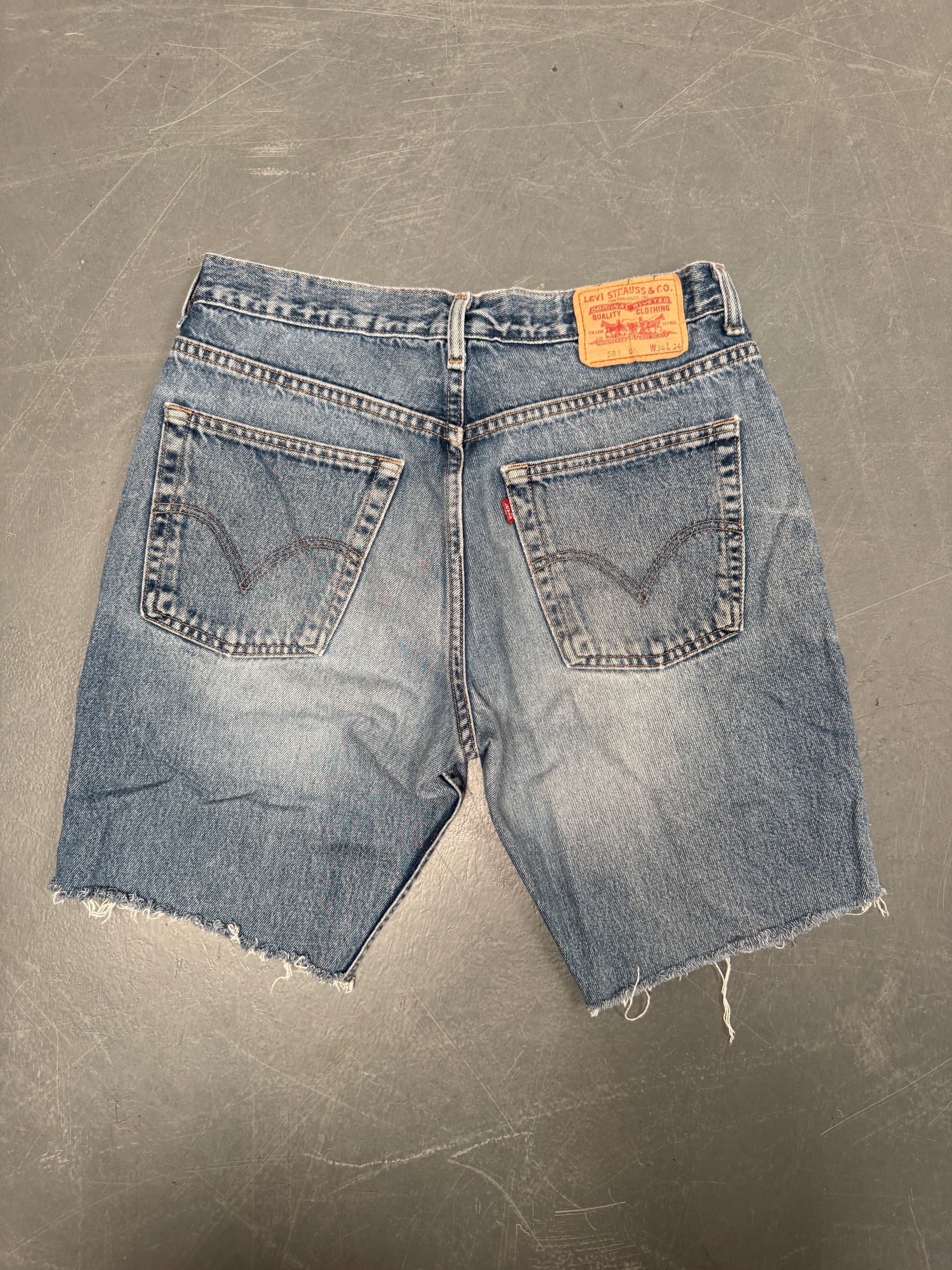 Vintage Levis Cut Off Denim Shorts - 90s Made - W 32 - SH913