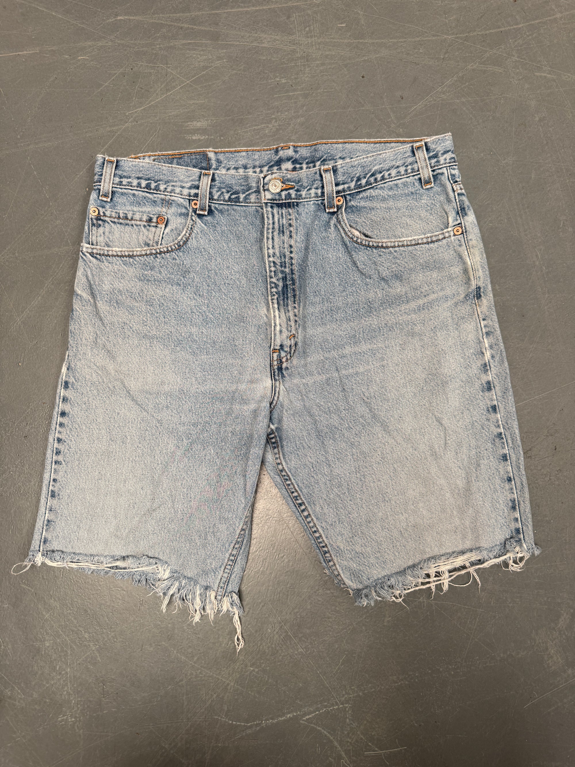 Vintage Levis Cut Off Denim Shorts - 90s Made - W 34 - SH914