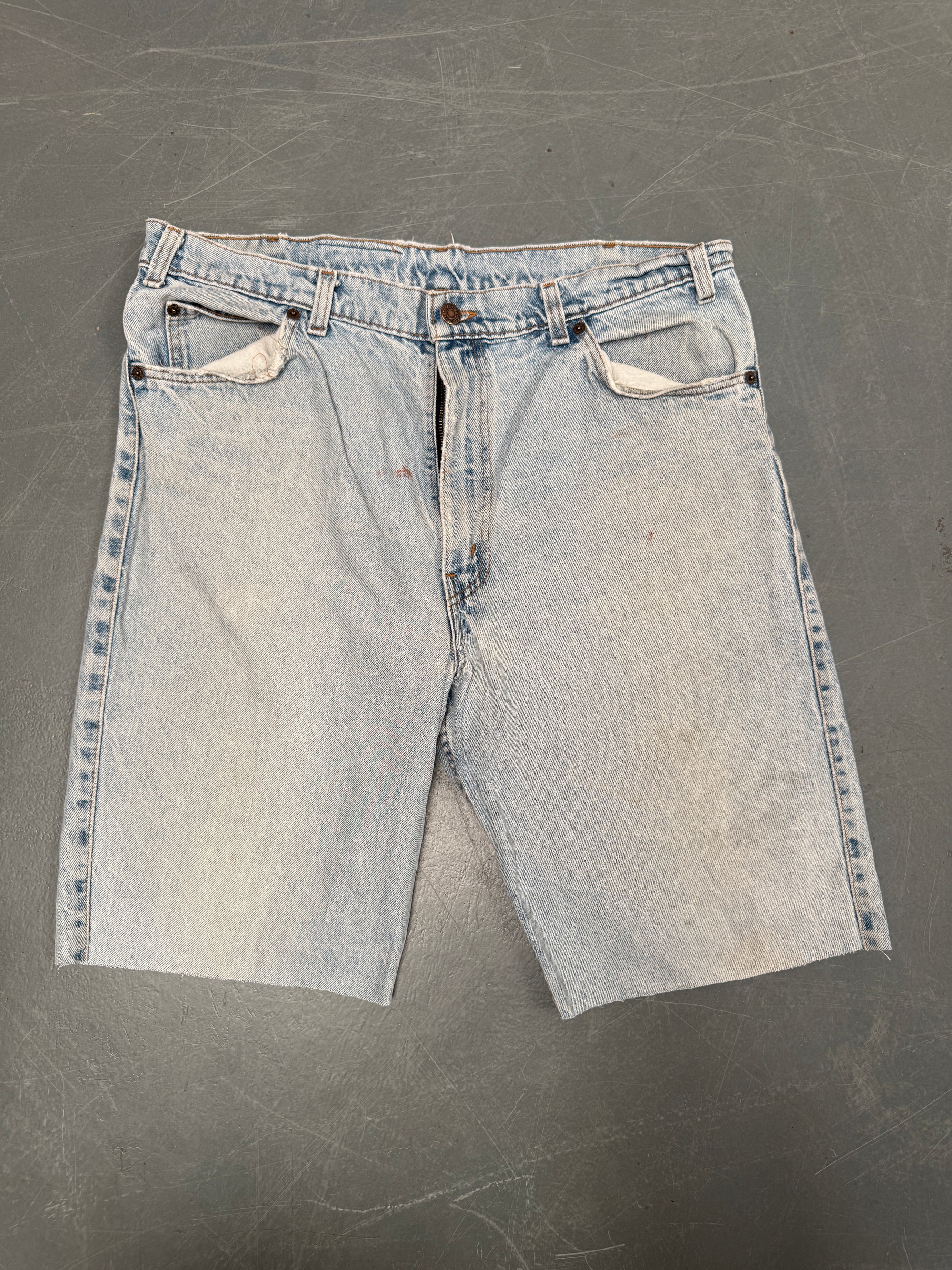 Vintage Levis Cut Off Denim Shorts - 90s Made - W 36 - SH915
