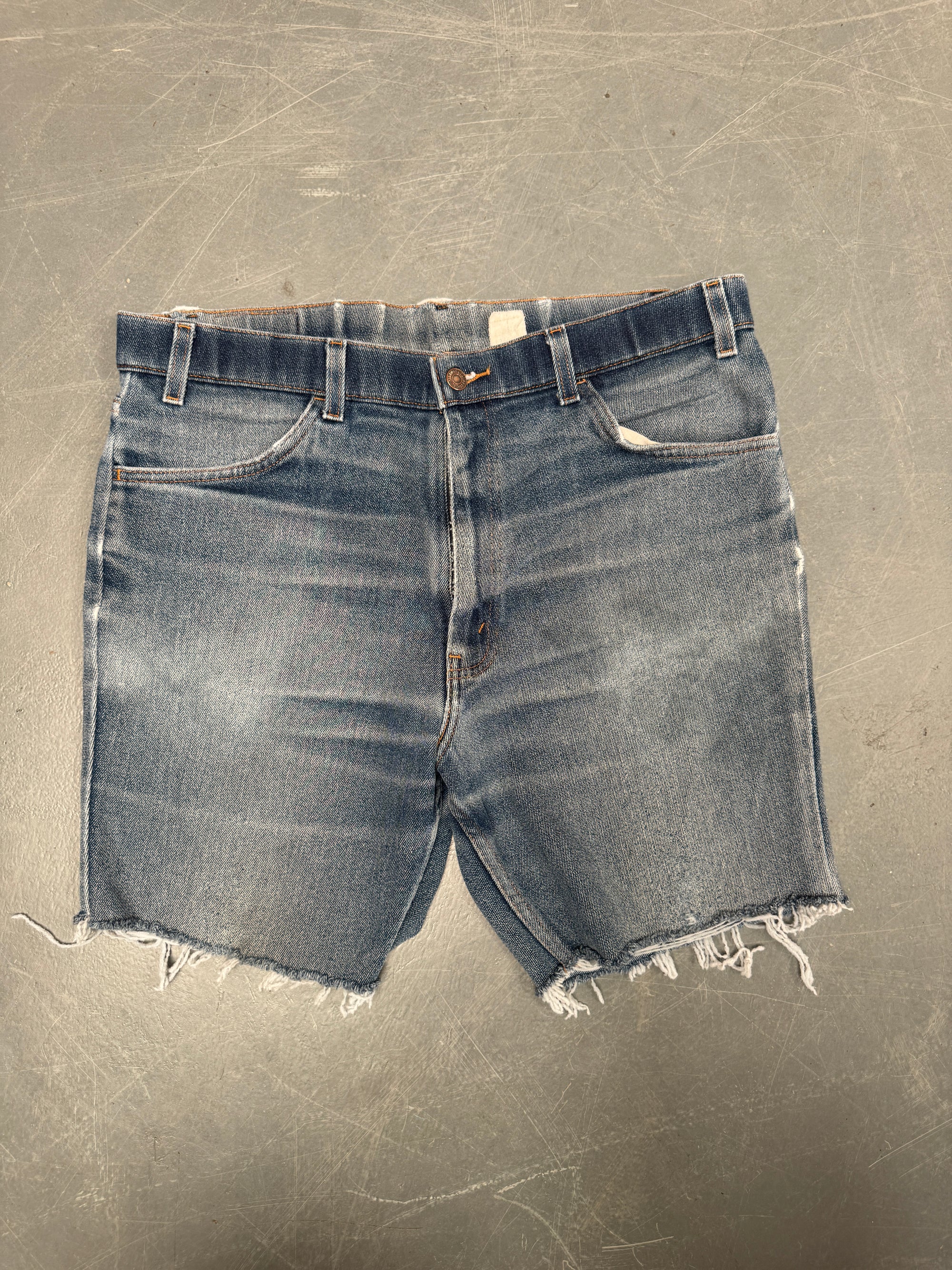 Vintage Levis Cut Off Denim Shorts - 90s Made - W 36 - SH919