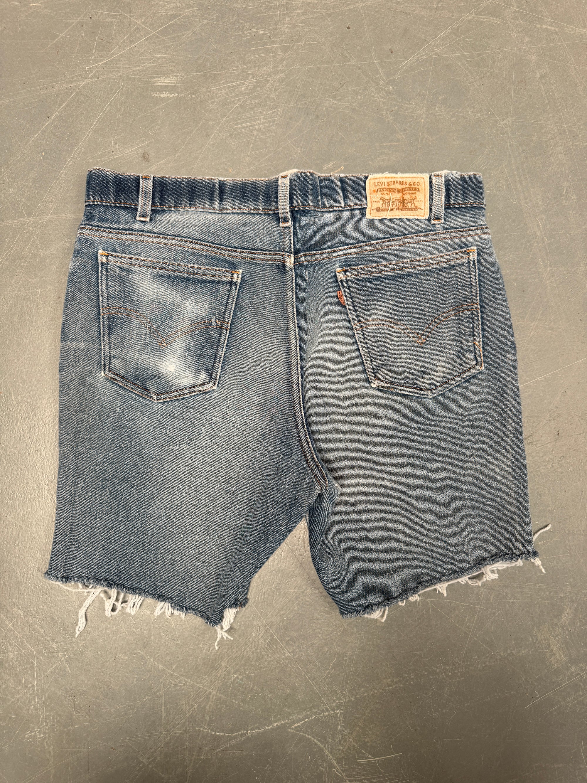 Vintage Levis Cut Off Denim Shorts - 90s Made - W 36 - SH919