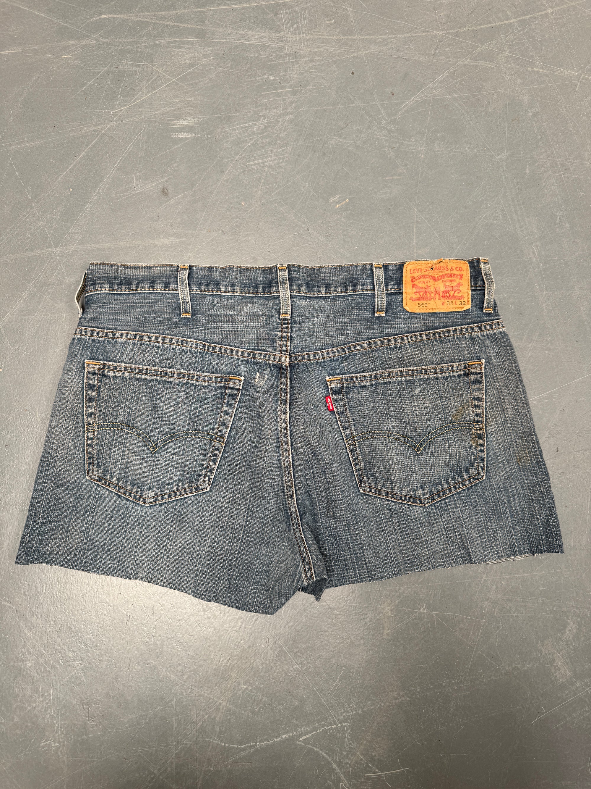 Vintage Levis Cut Off Denim Shorts - 90s Made - W 38 - SH921