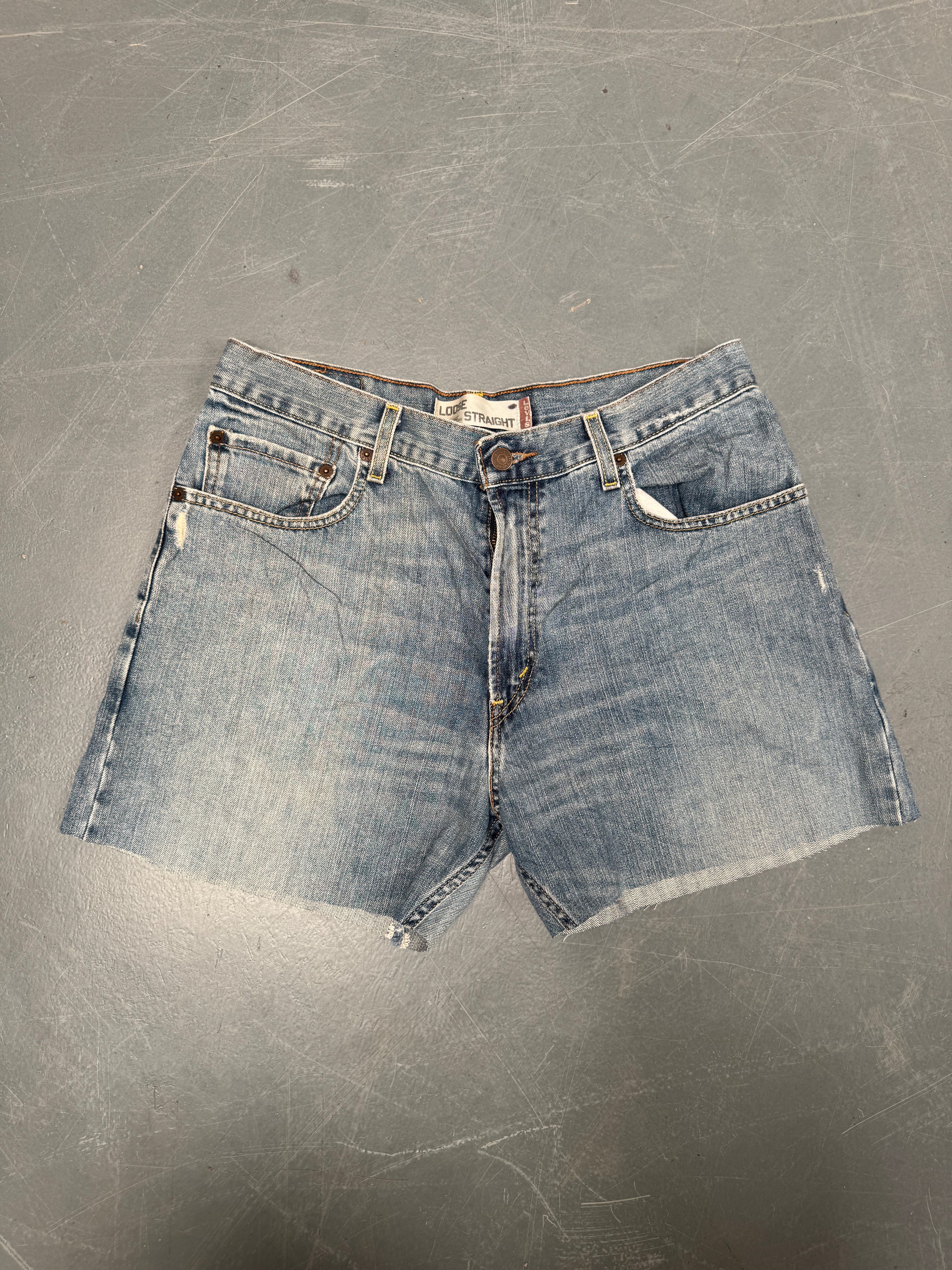 Vintage Levis Cut Off Denim Shorts - 90s Made - W 32 - SH922