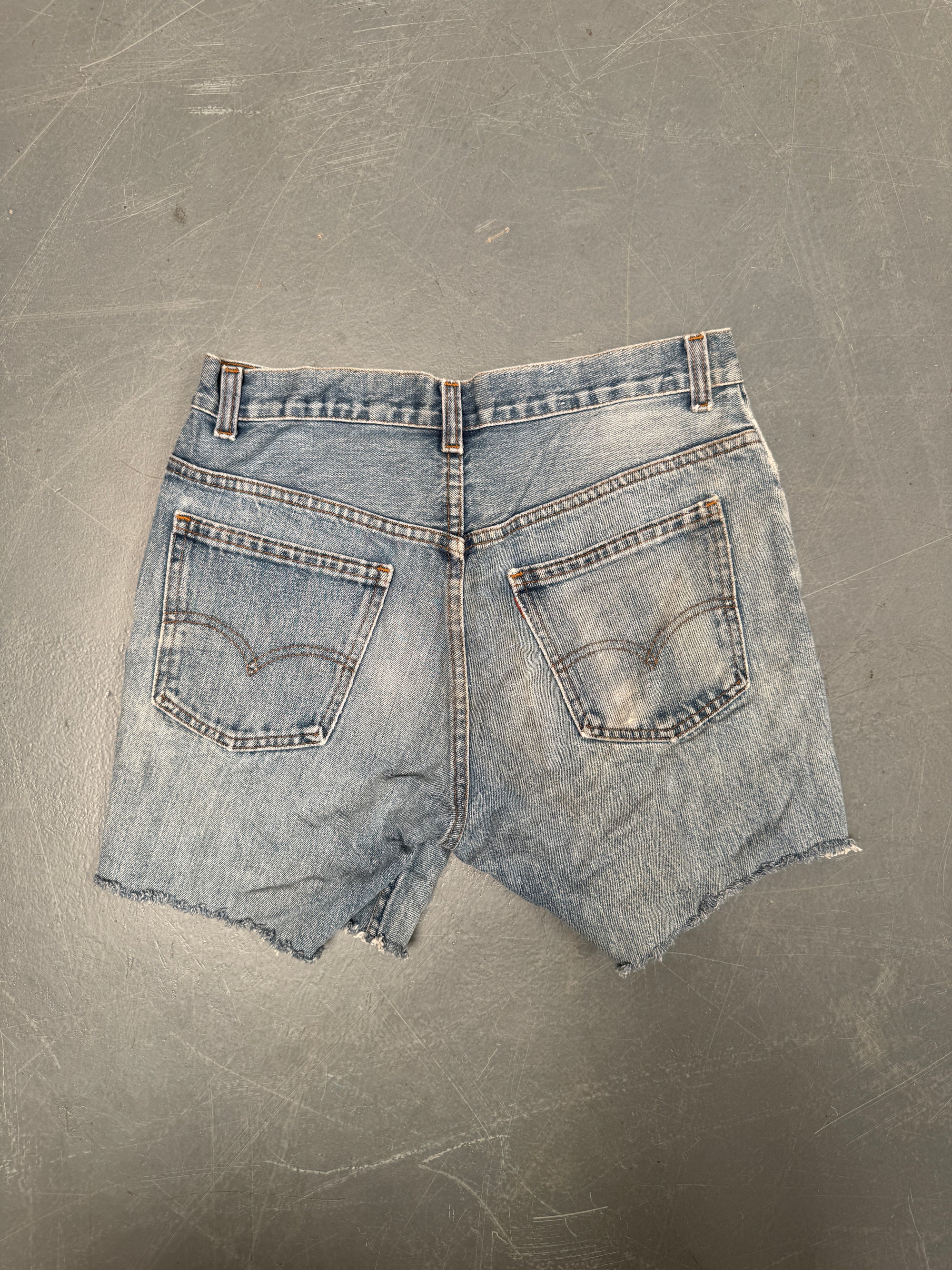 Vintage Levis Cut Off Denim Shorts - 90s Made - W 28 - SH925