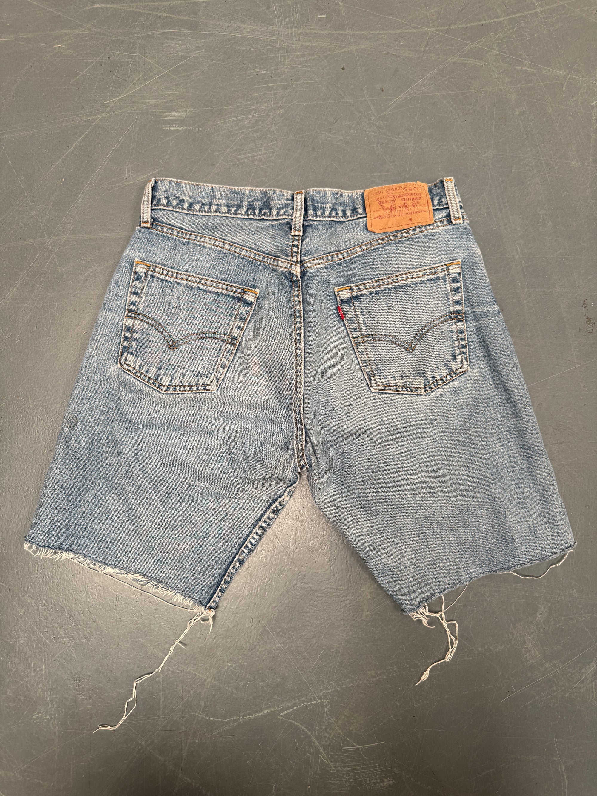 Vintage Levis Cut Off Denim Shorts - 90s Made - W 30 - SH927