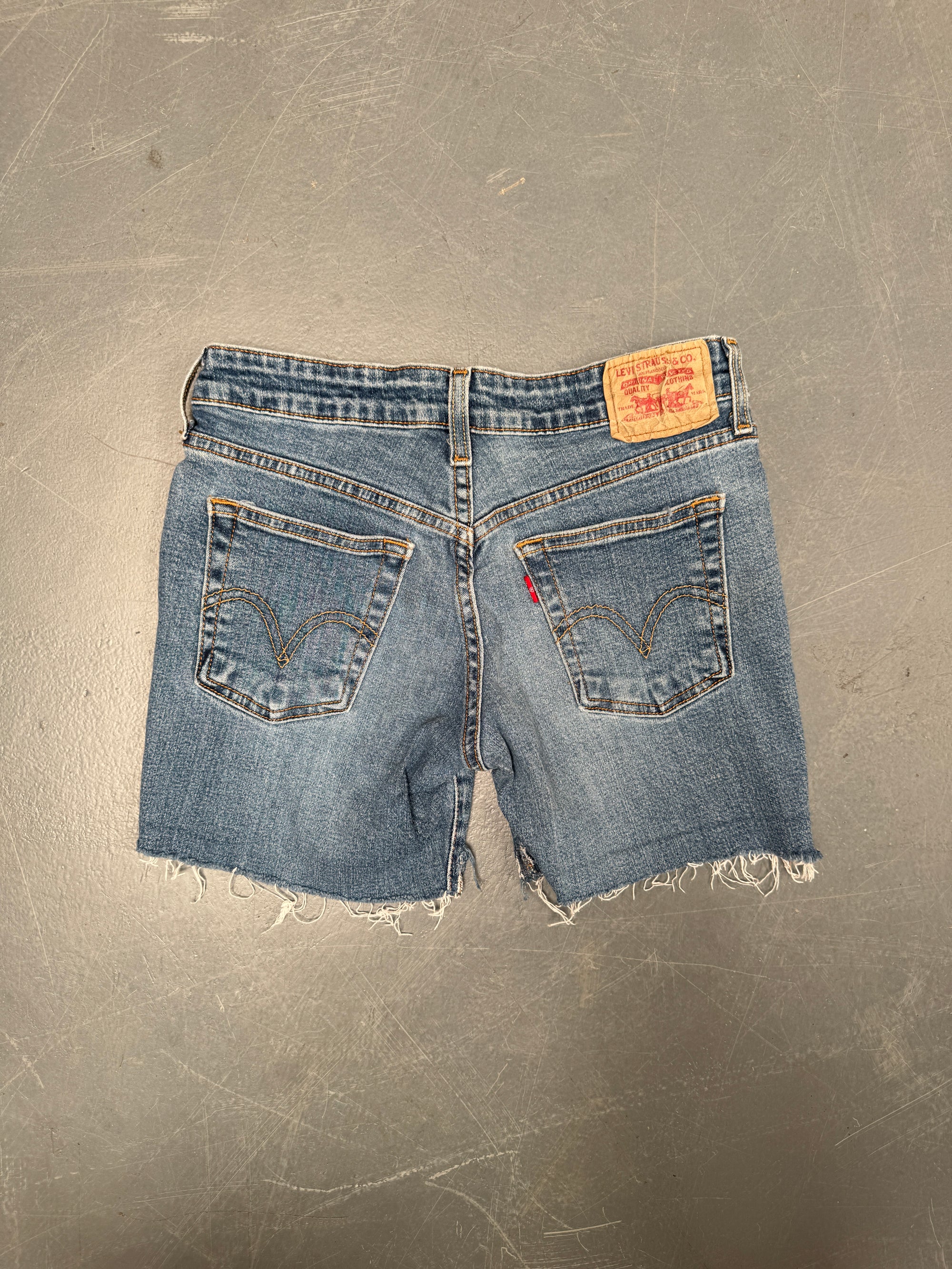 Vintage Levis Cut Off Denim Shorts - 90s Made - W 26 - SH929