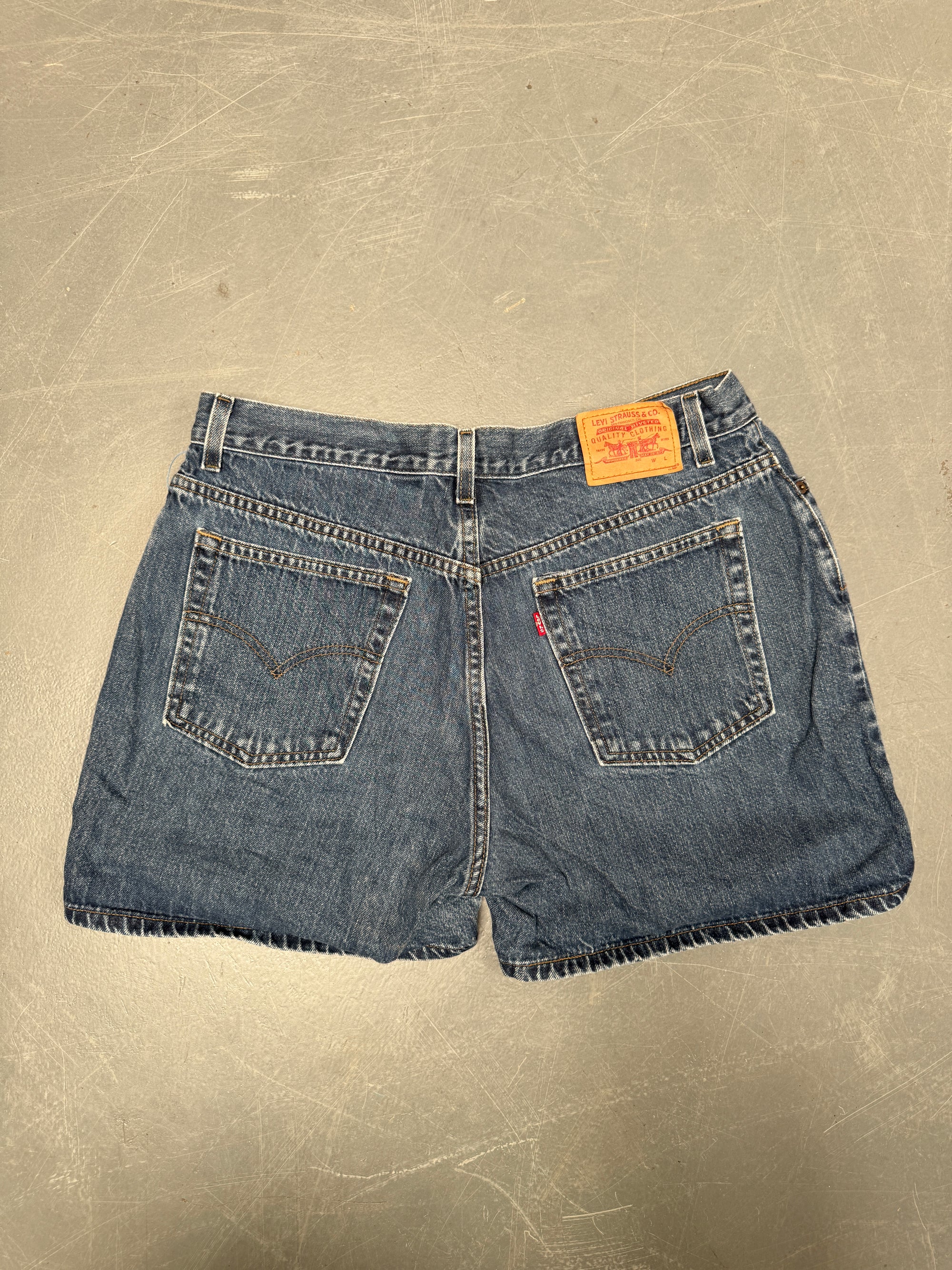 Vintage Levis Cut Off Denim Shorts - 90s Made - W 32 - SH931
