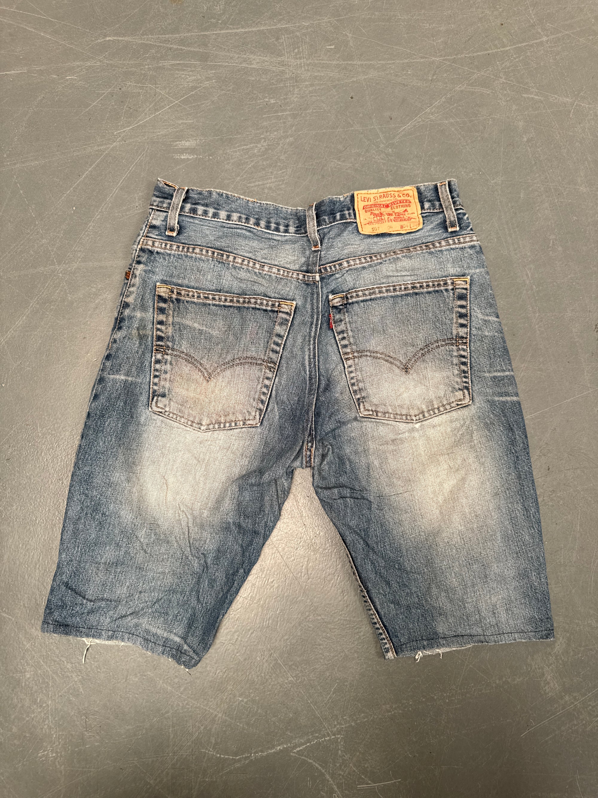 Vintage Levis Cut Off Denim Shorts - 90s Made - W 33 - SH936