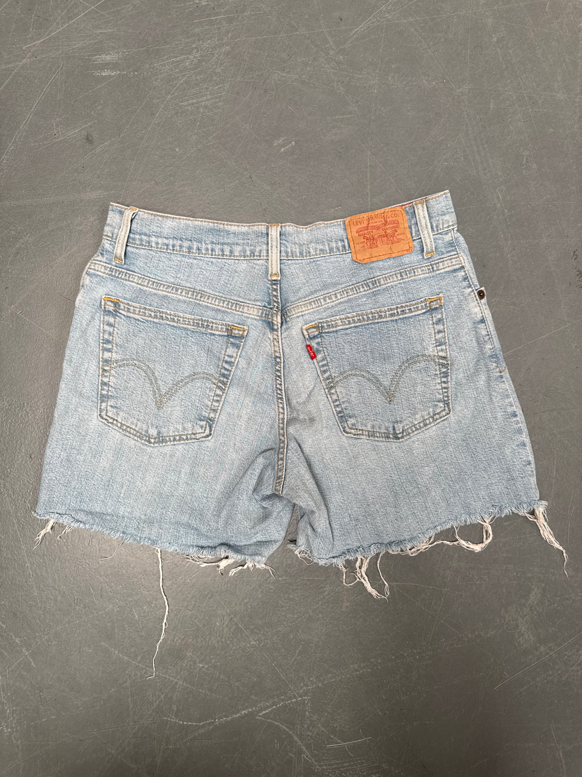 Vintage Levis Cut Off Denim Shorts - 90s Made - W 30 - SH939