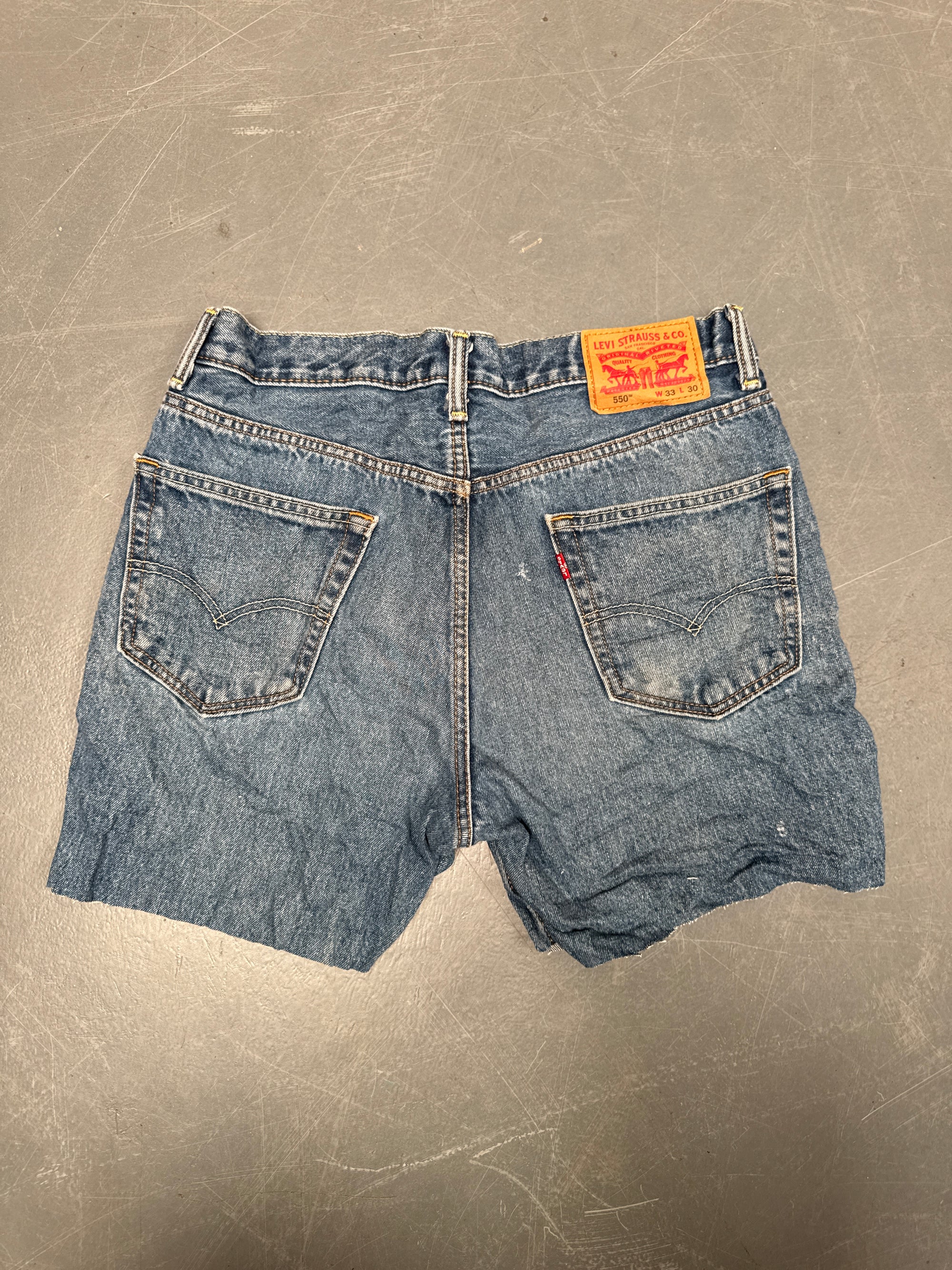Vintage Levis Cut Off Denim Shorts - 90s Made - W 32 - SH941