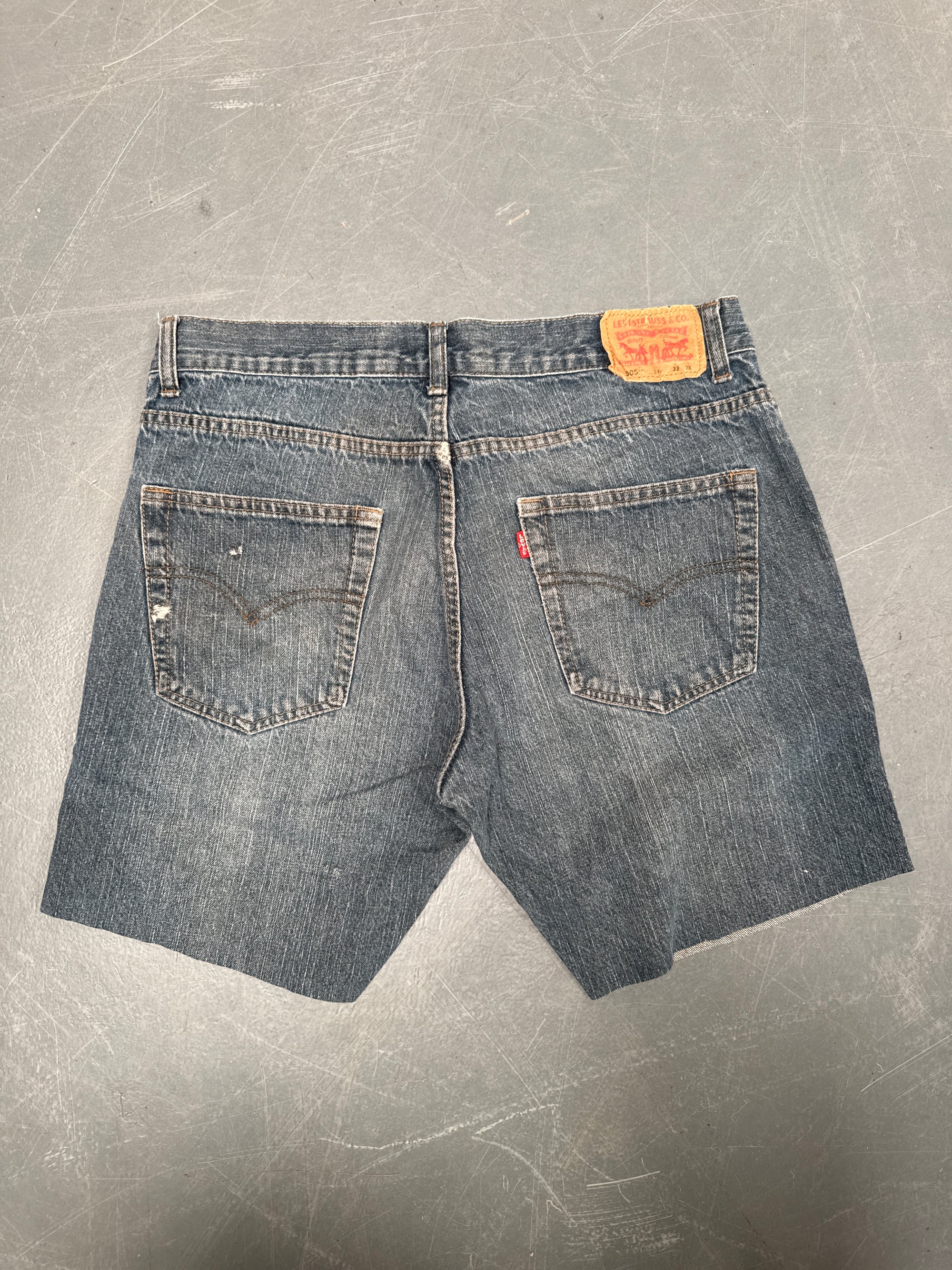 Vintage Levis Cut Off Denim Shorts - 90s Made - W 32 - SH943