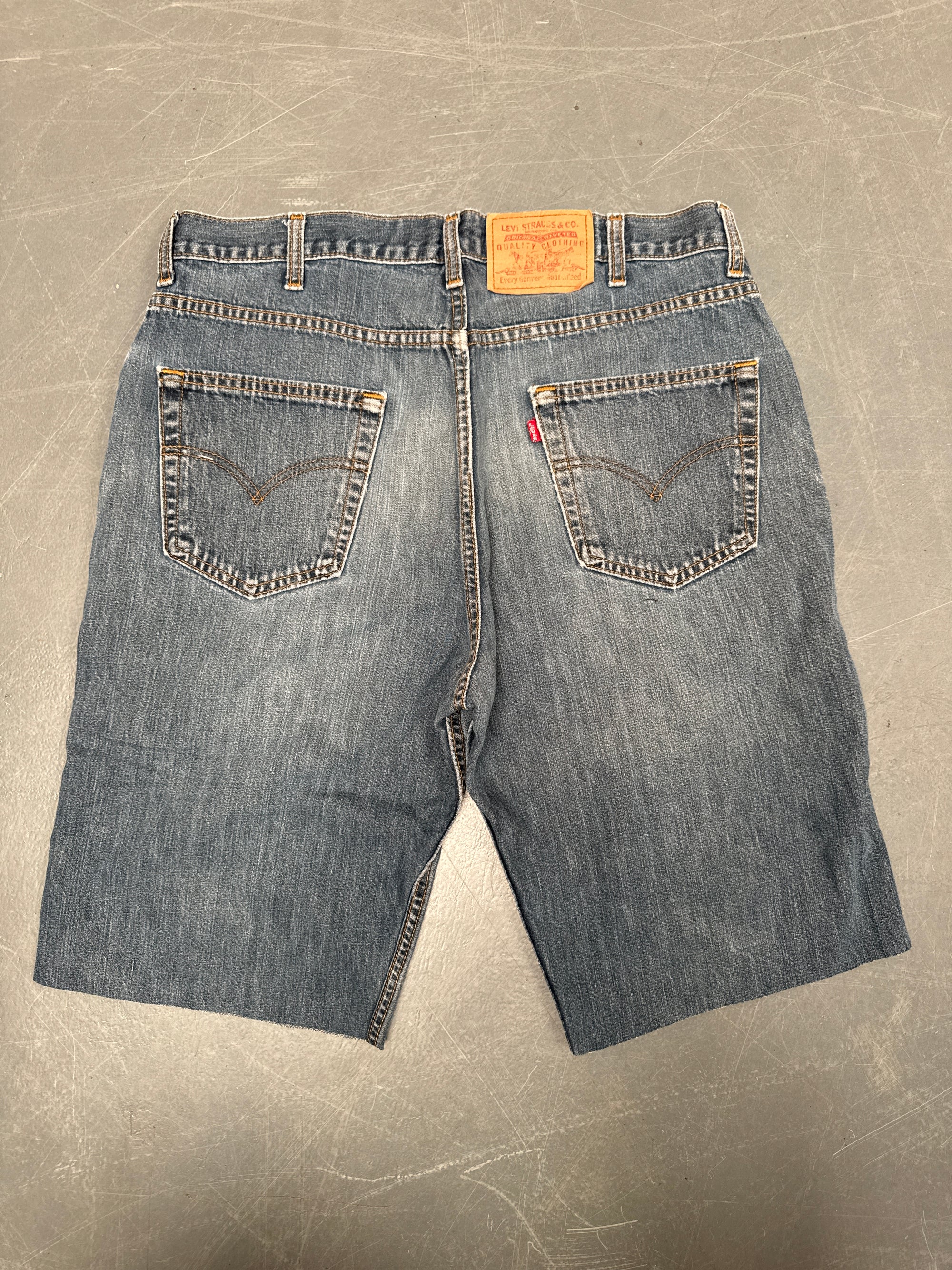 Vintage Levis Cut Off Denim Shorts - 90s Made - W 34 - SH944