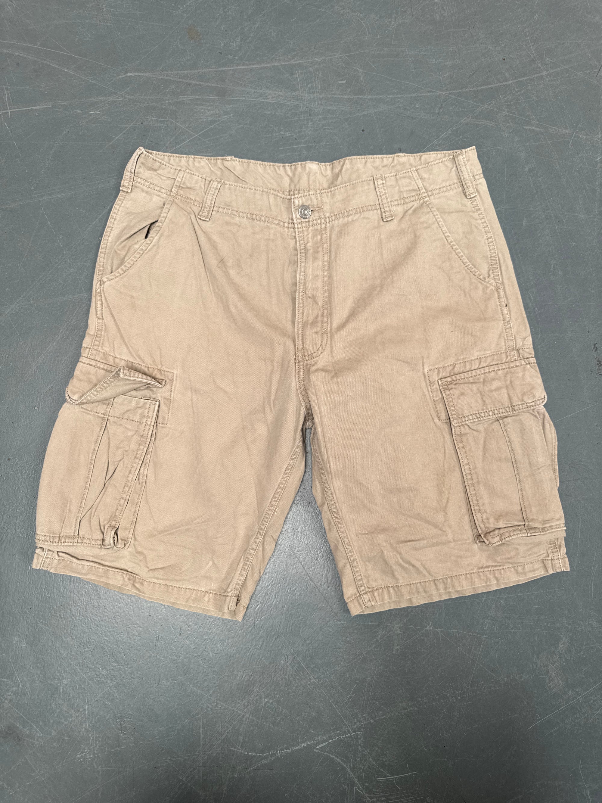 Vintage Levis Cut Off Denim Shorts - 90s Made - W 36 - SH950