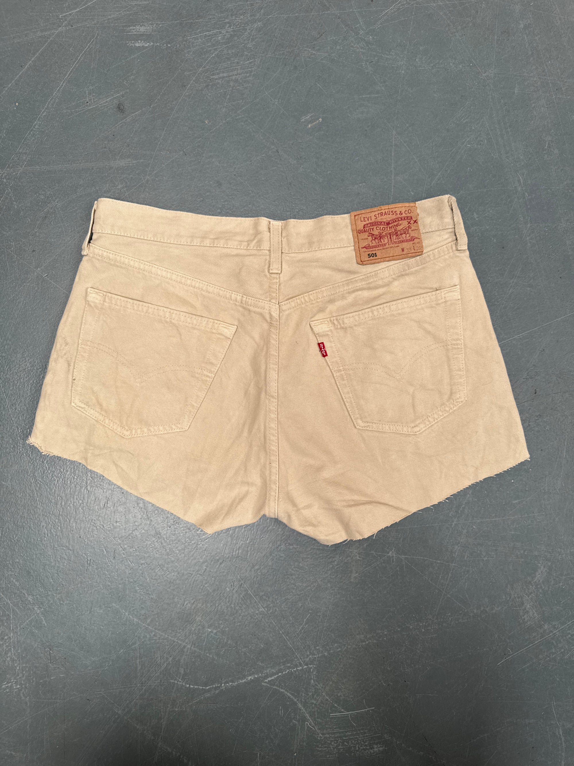 Vintage Levis Cut Off Denim Shorts - 90s Made - W 32 - SH952