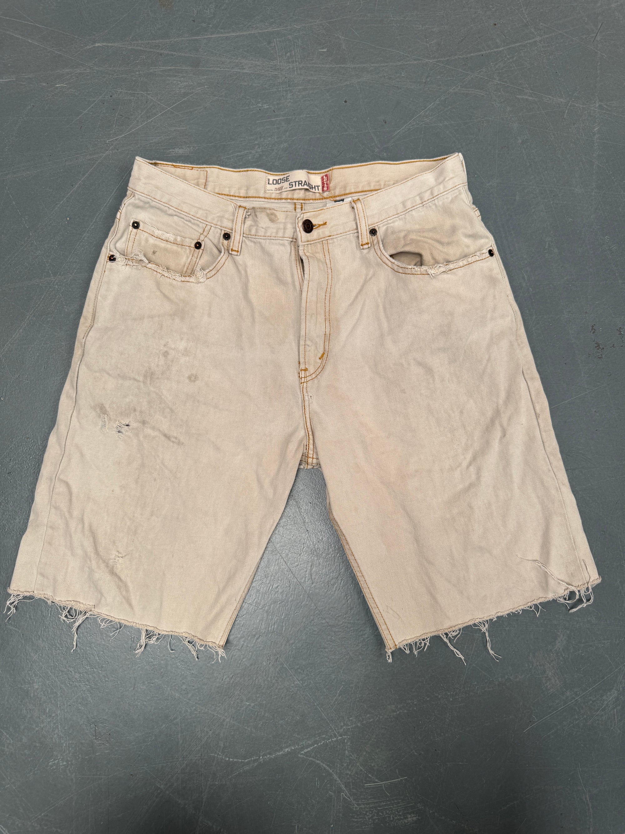 Vintage Levis Cut Off Denim Shorts - 90s Made - W 32 - SH954