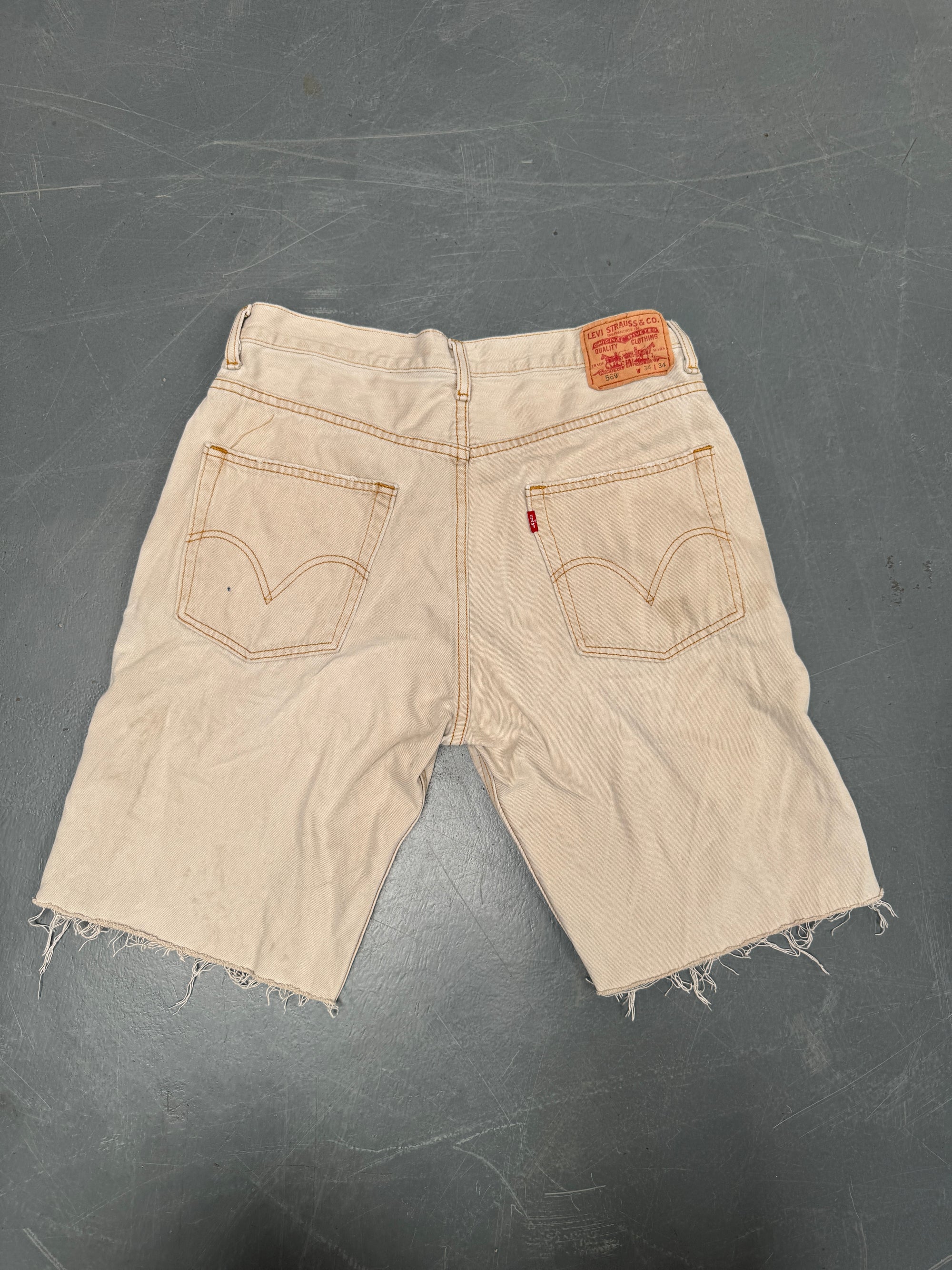 Vintage Levis Cut Off Denim Shorts - 90s Made - W 32 - SH954