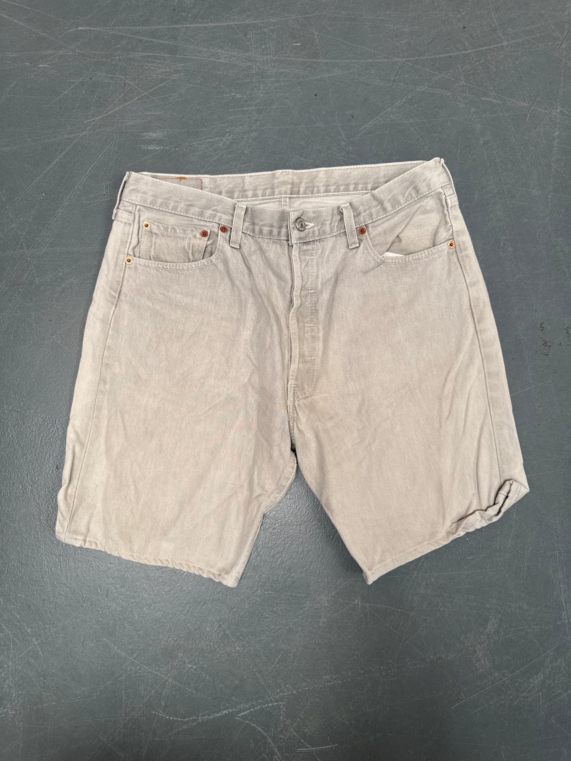 Vintage Levis Cut Off Denim Shorts - 90s Made - W 32 - SH956