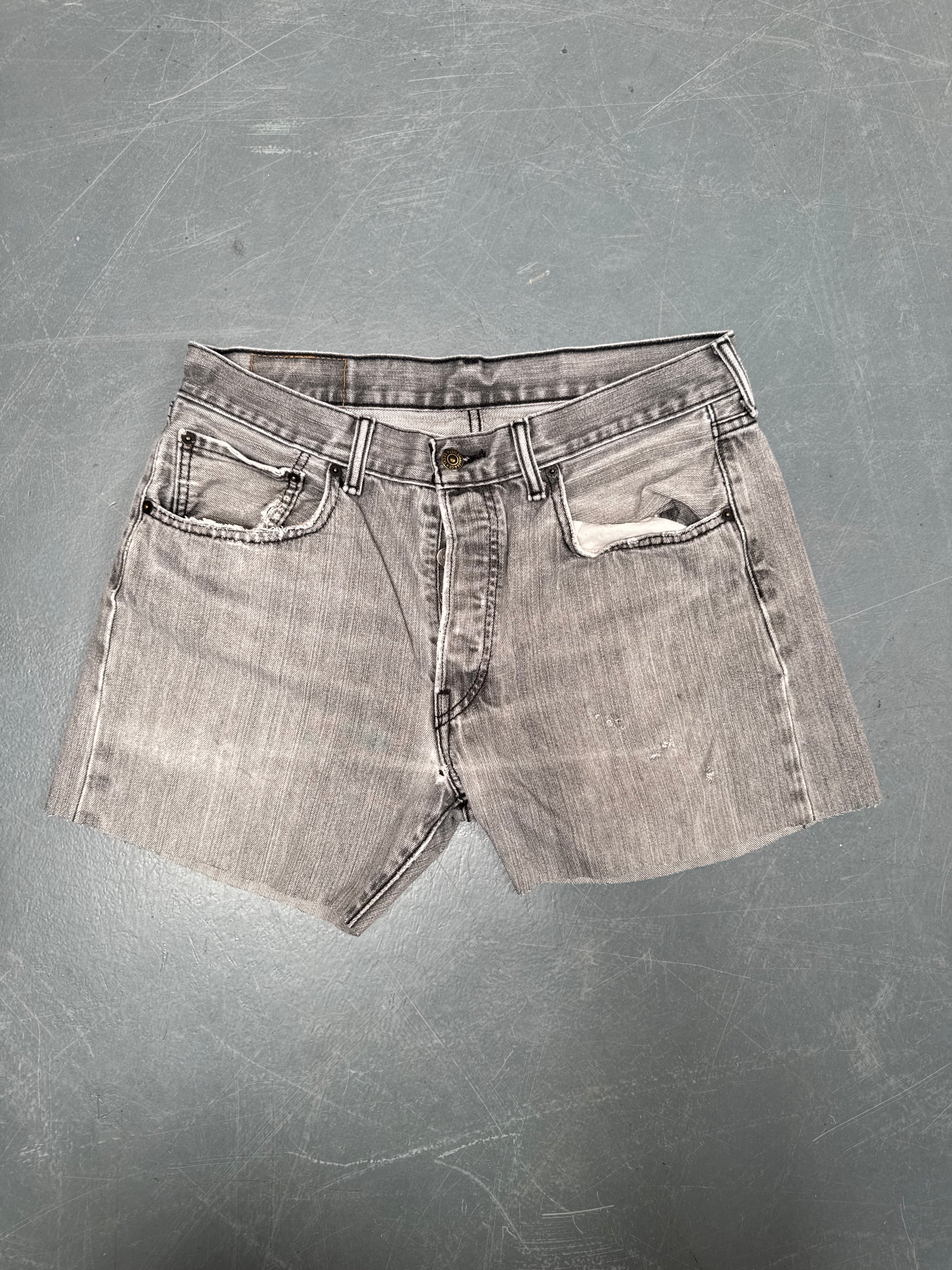 Vintage Levis Cut Off Denim Shorts - 90s Made - W 30 - SH958