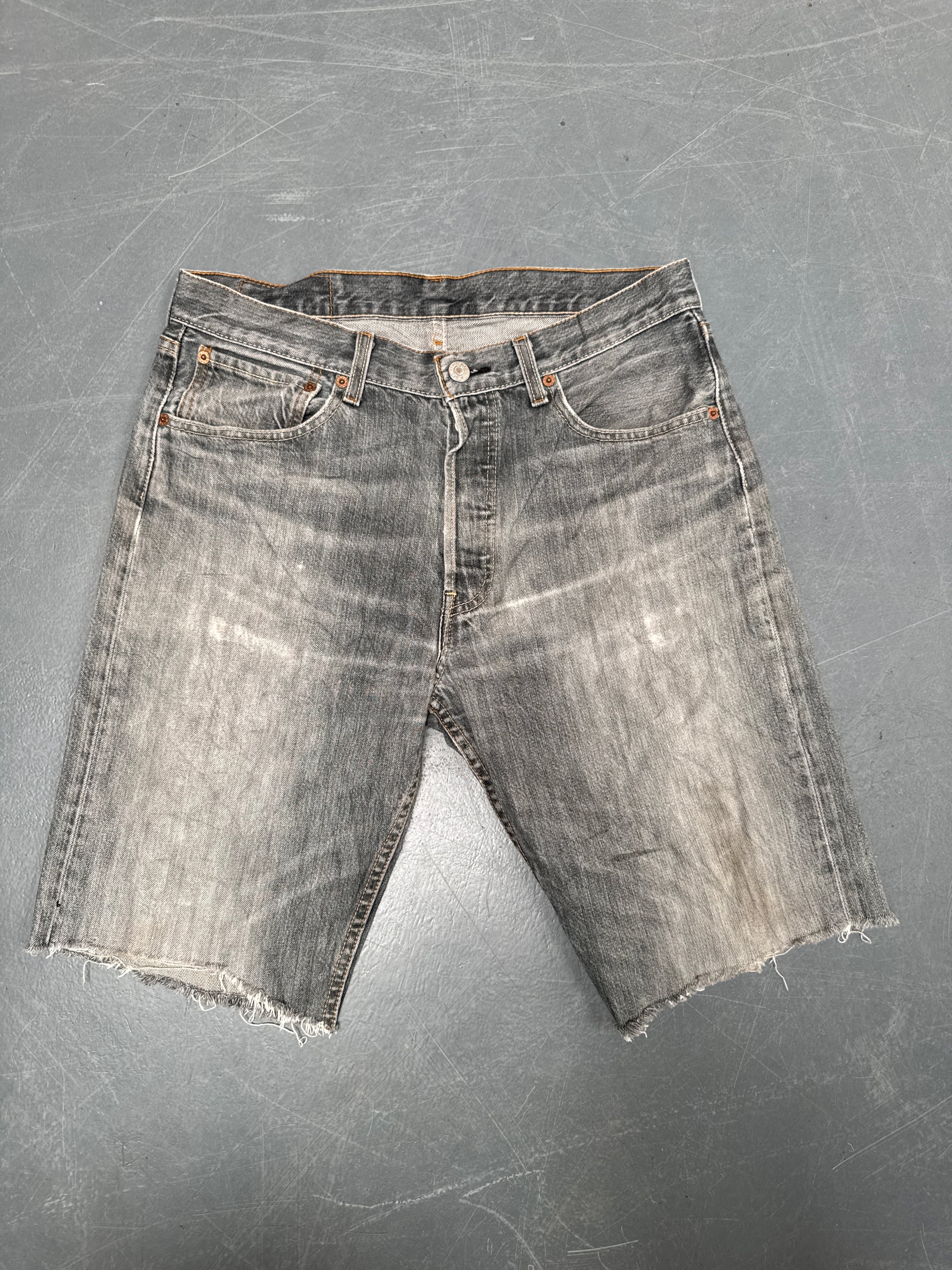 Vintage Levis Cut Off Denim Shorts - 90s Made - W 30 - SH959