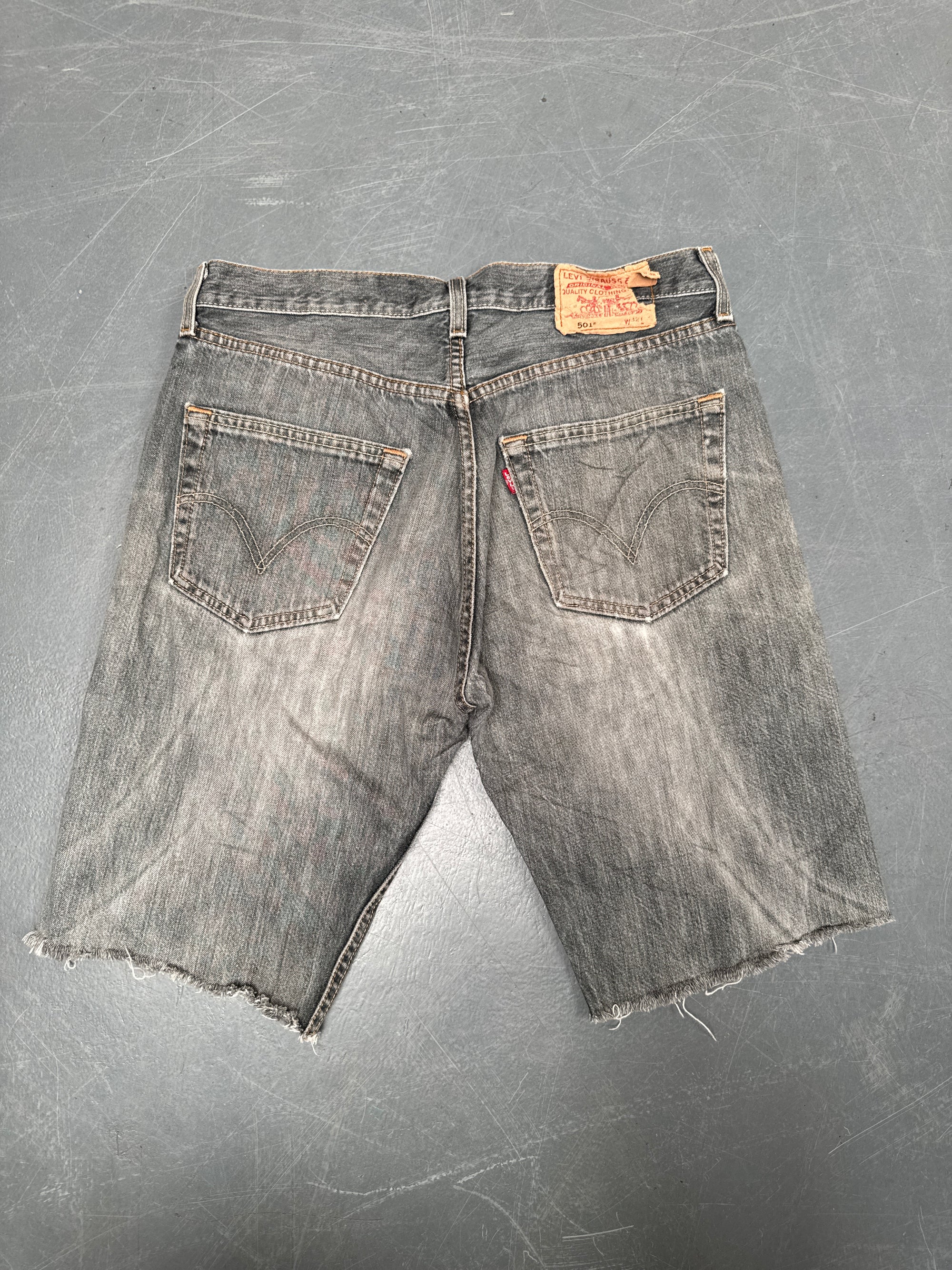 Vintage Levis Cut Off Denim Shorts - 90s Made - W 30 - SH959