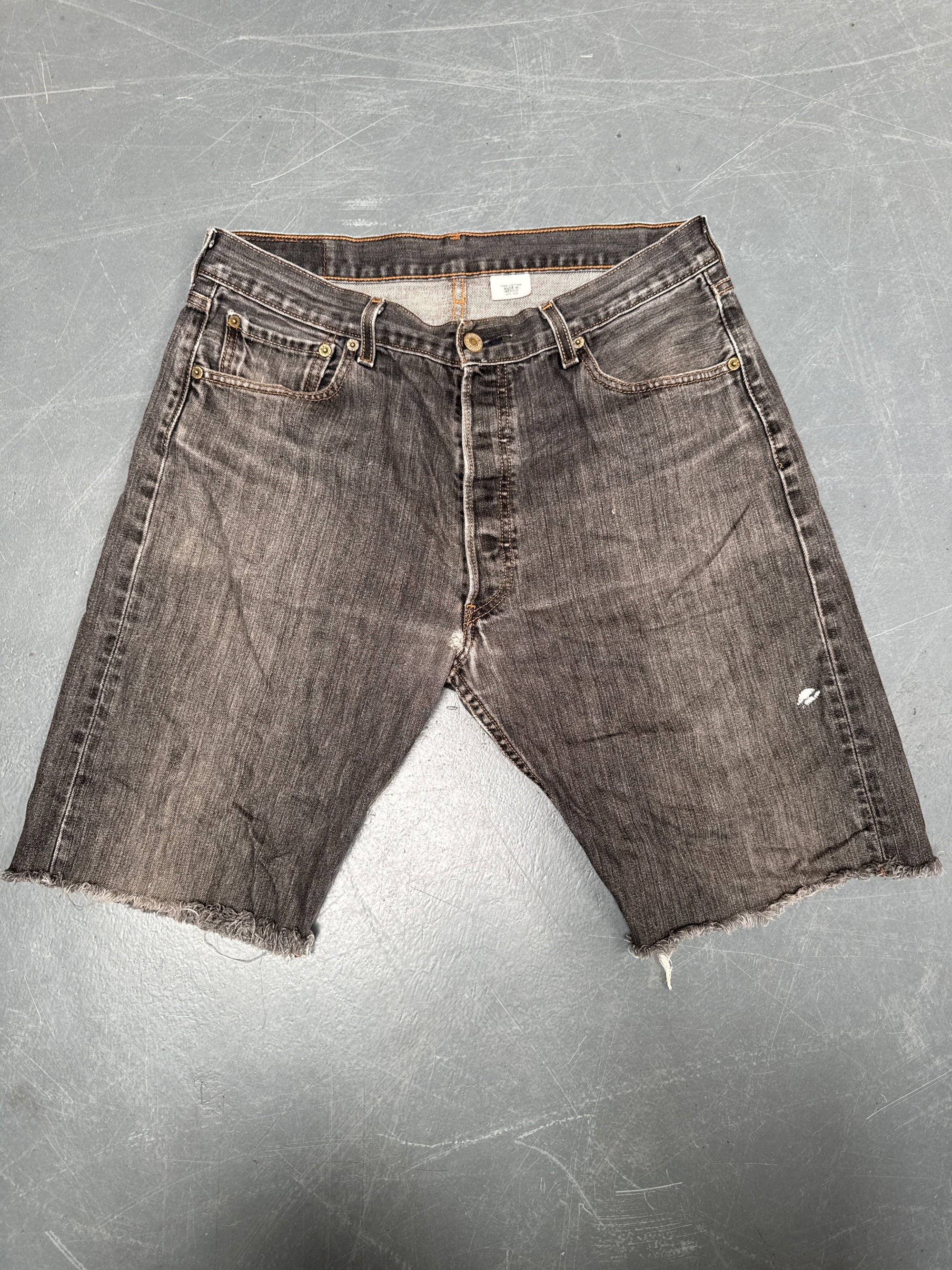 Vintage Levis Cut Off Denim Shorts - 90s Made - W 32 - SH960