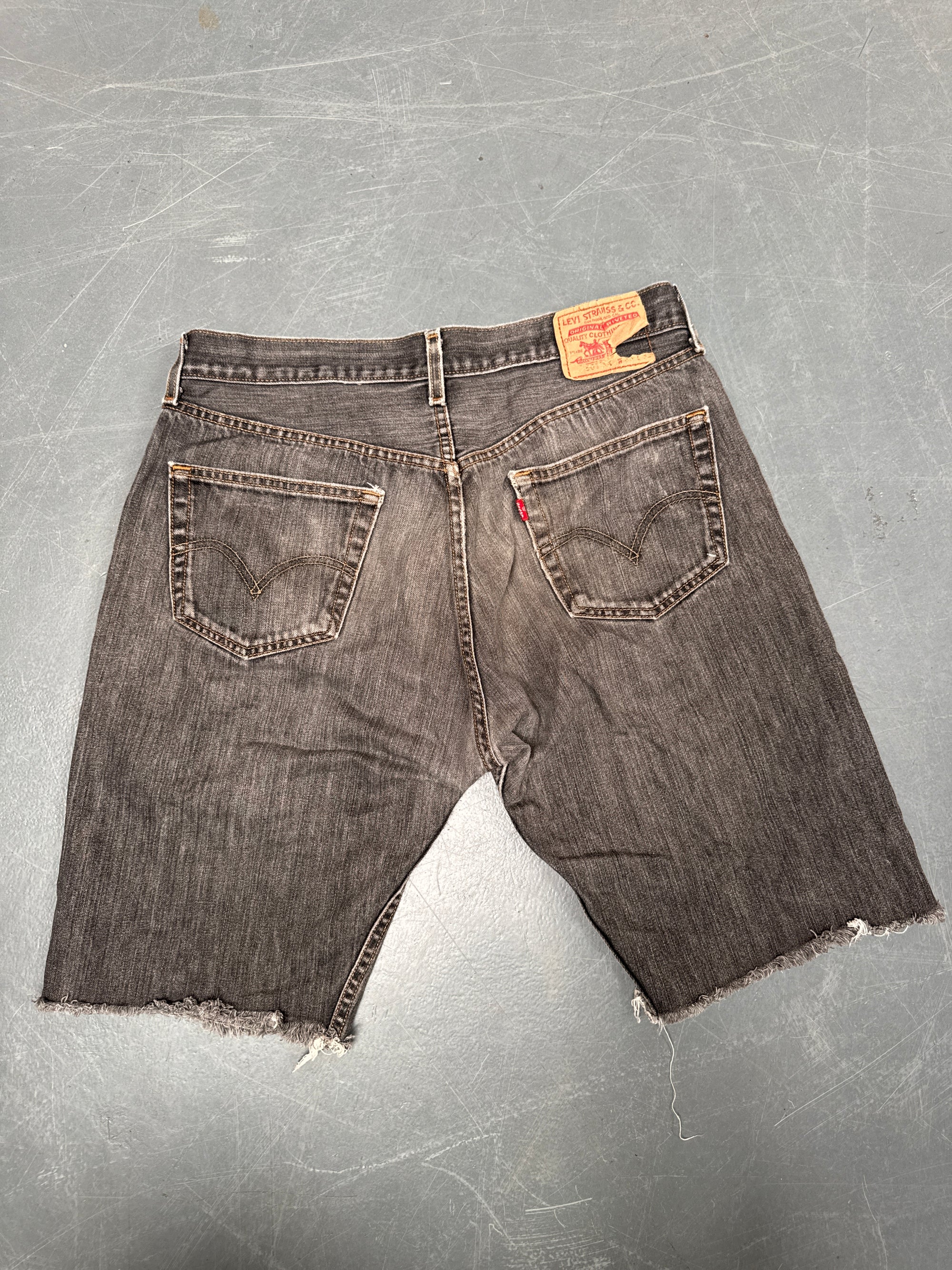 Vintage Levis Cut Off Denim Shorts - 90s Made - W 32 - SH960