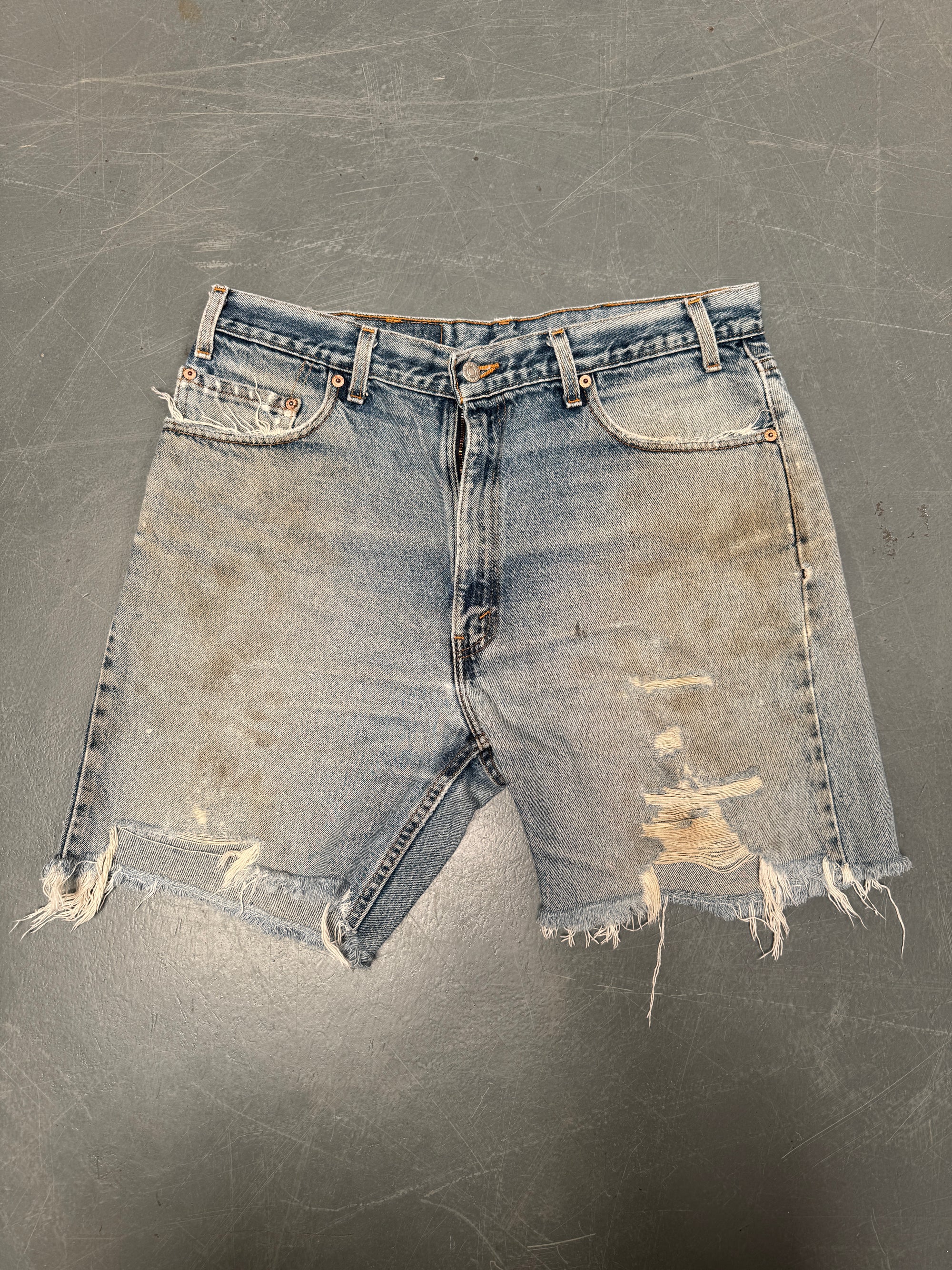 Vintage Levis Cut Off Denim Shorts - 90s Made - W 34 - SH973