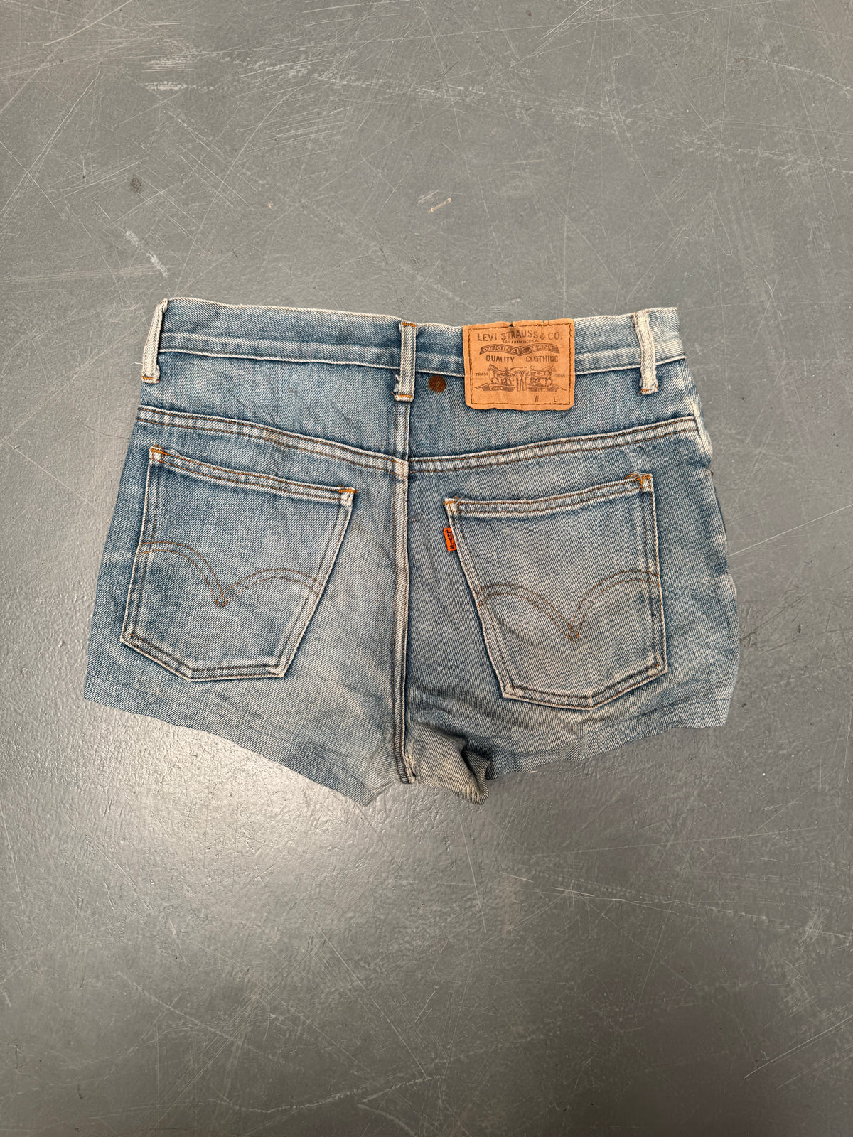 Vintage Levis Cut Off Denim Shorts - 90s Made - W 28 - SH974