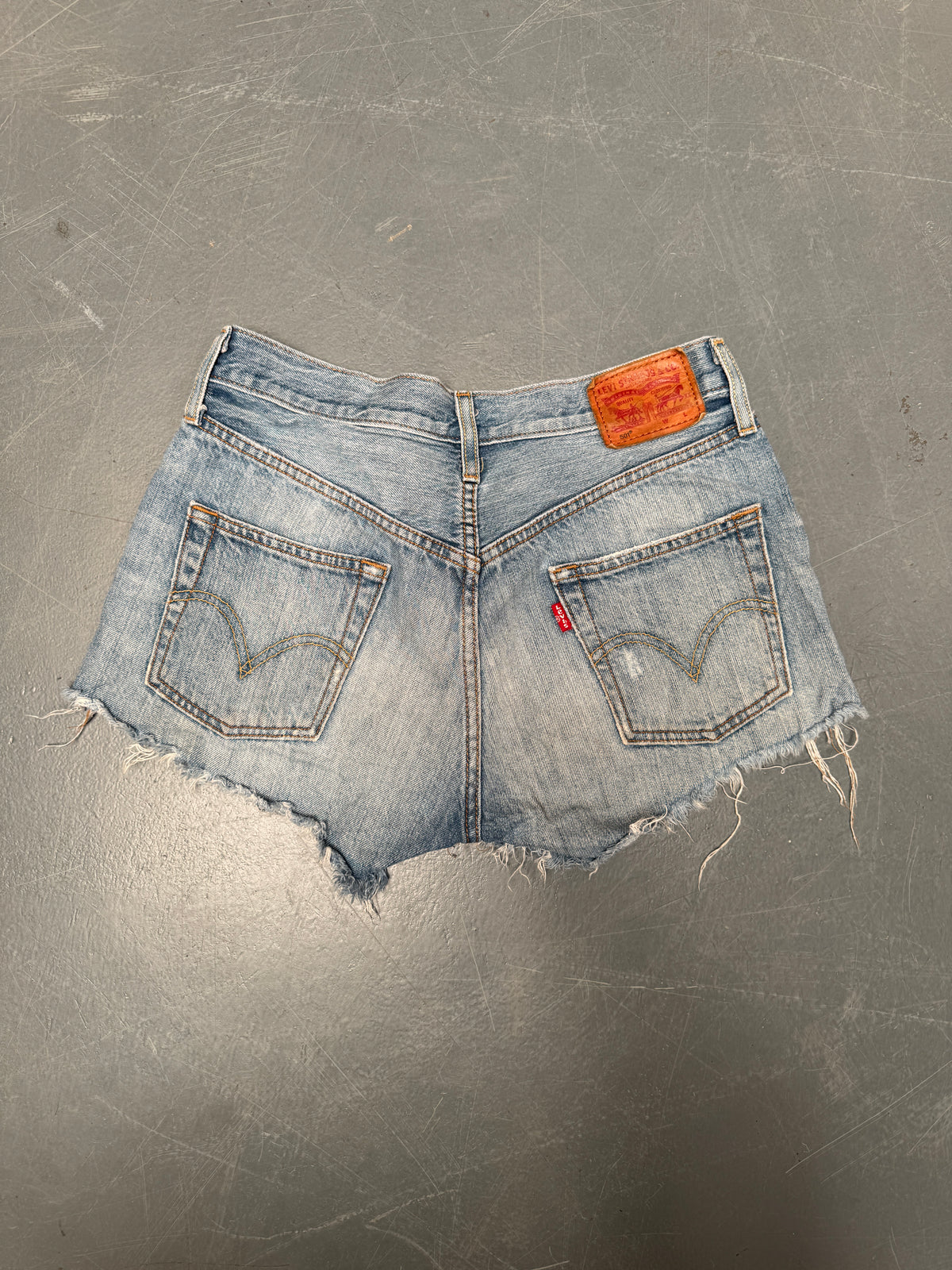 Vintage Levis Cut Off Denim Shorts - 90s Made - W 26 - SH983