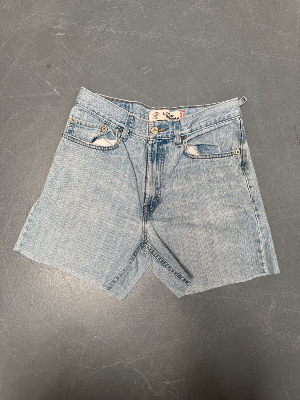 Vintage Levis Cut Off Denim Shorts - 90s Made - W 28 - SH985