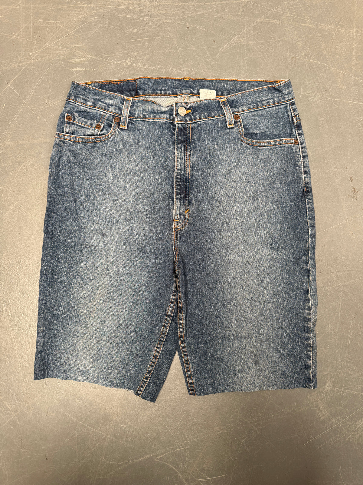 Vintage Levis Cut Off Denim Shorts - 90s Made - W 32 - SH988