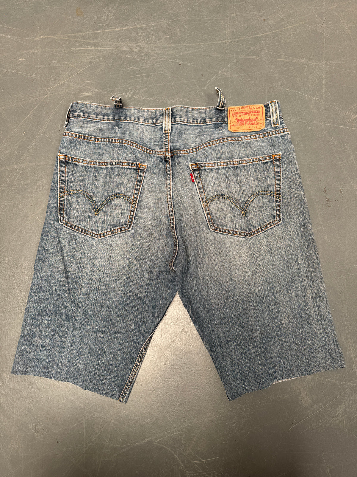 Vintage Levis Cut Off Denim Shorts - 90s Made - W 36 - SH990