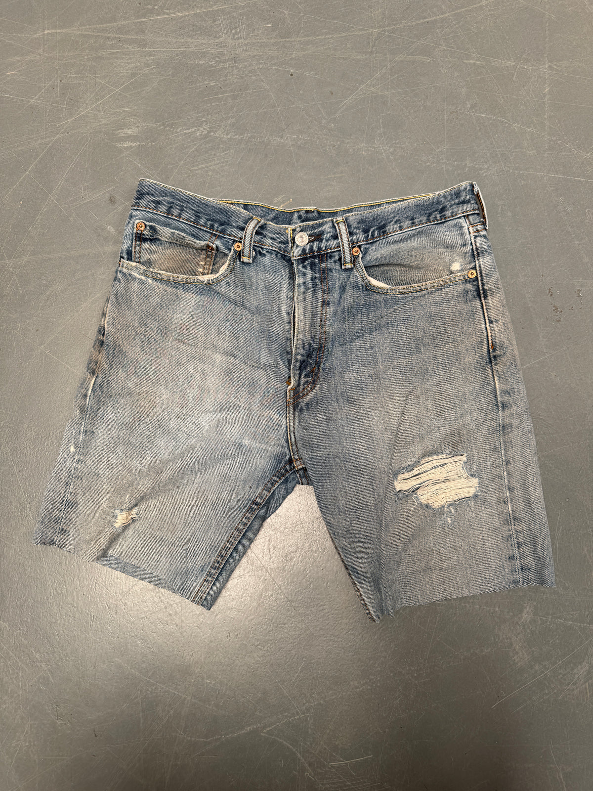 Vintage Levis Cut Off Denim Shorts - 90s Made - W 34 - SH991