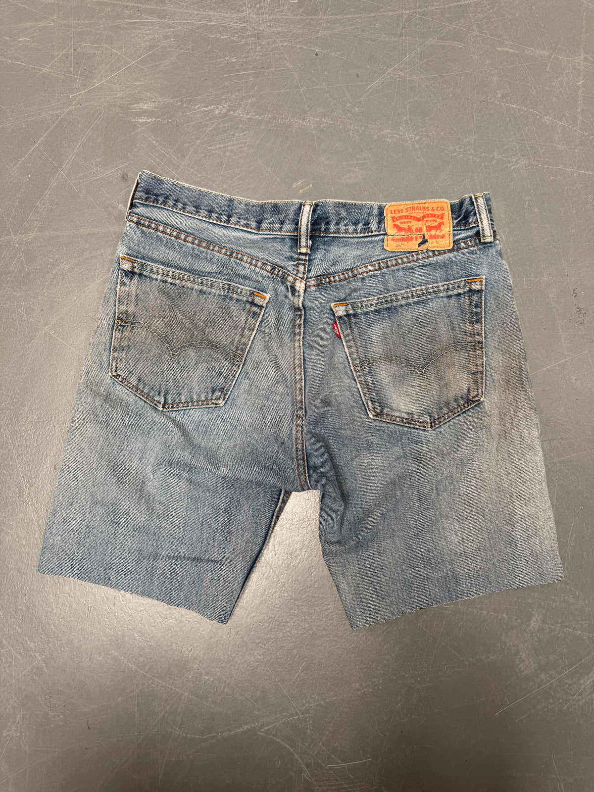 Vintage Levis Cut Off Denim Shorts - 90s Made - W 34 - SH991