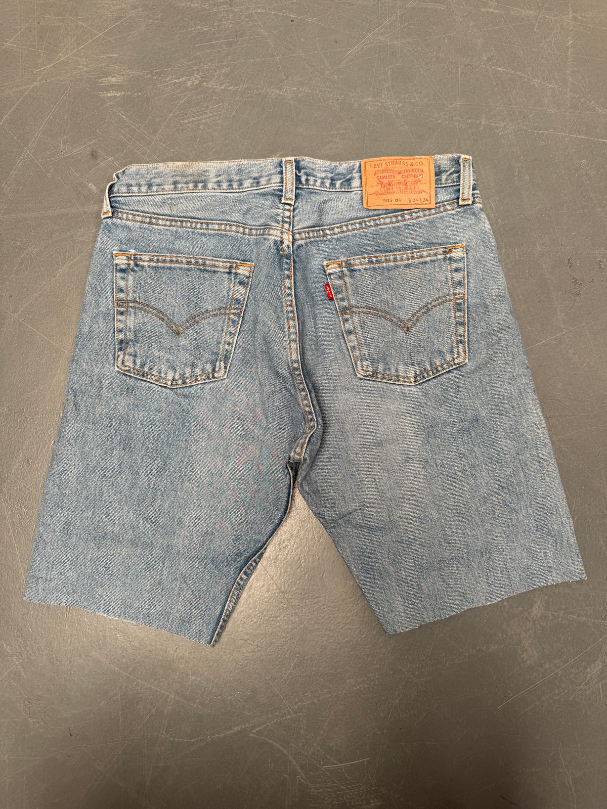 Vintage Levis Cut Off Denim Shorts - 90s Made - W 32 - SH997