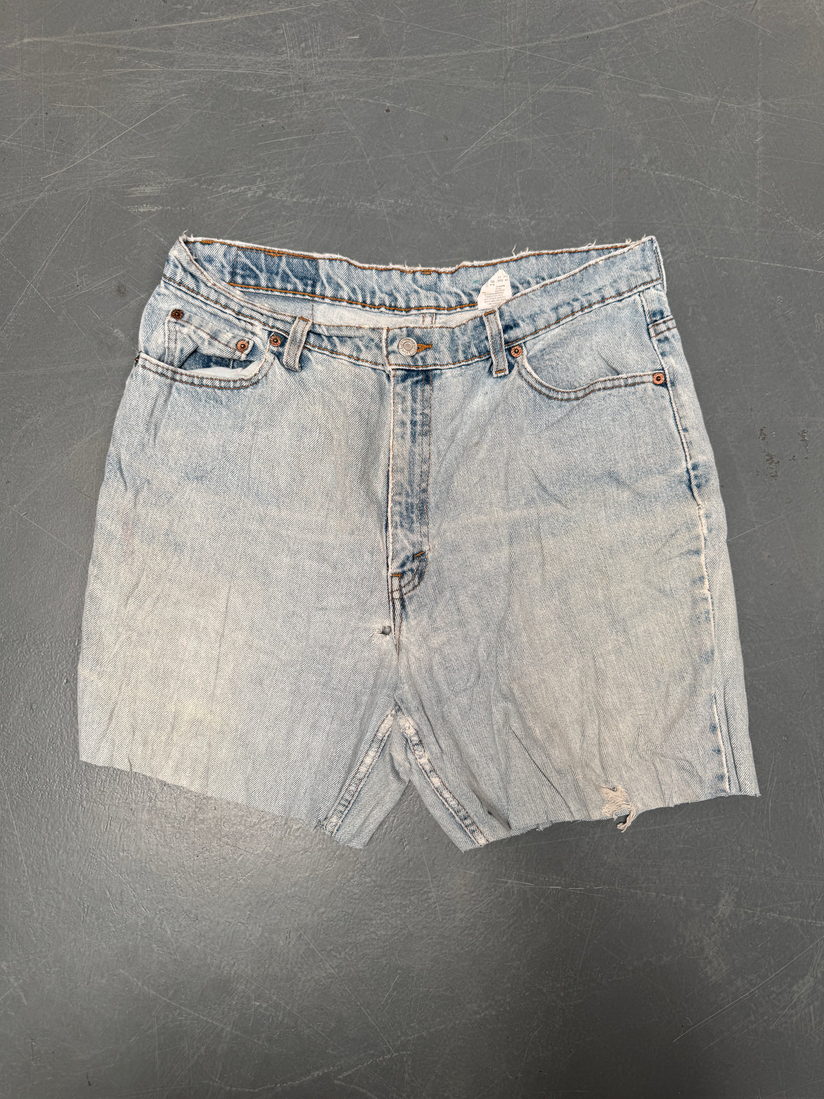 Vintage Levis Cut Off Denim Shorts - 90s Made - W 34 - SH998