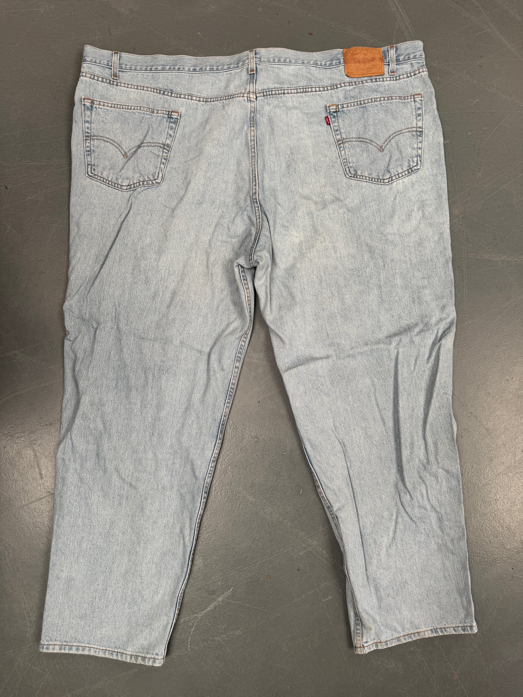 Mens Levis 550 Relaxed Fit Vintage Jean - W 54 L 32